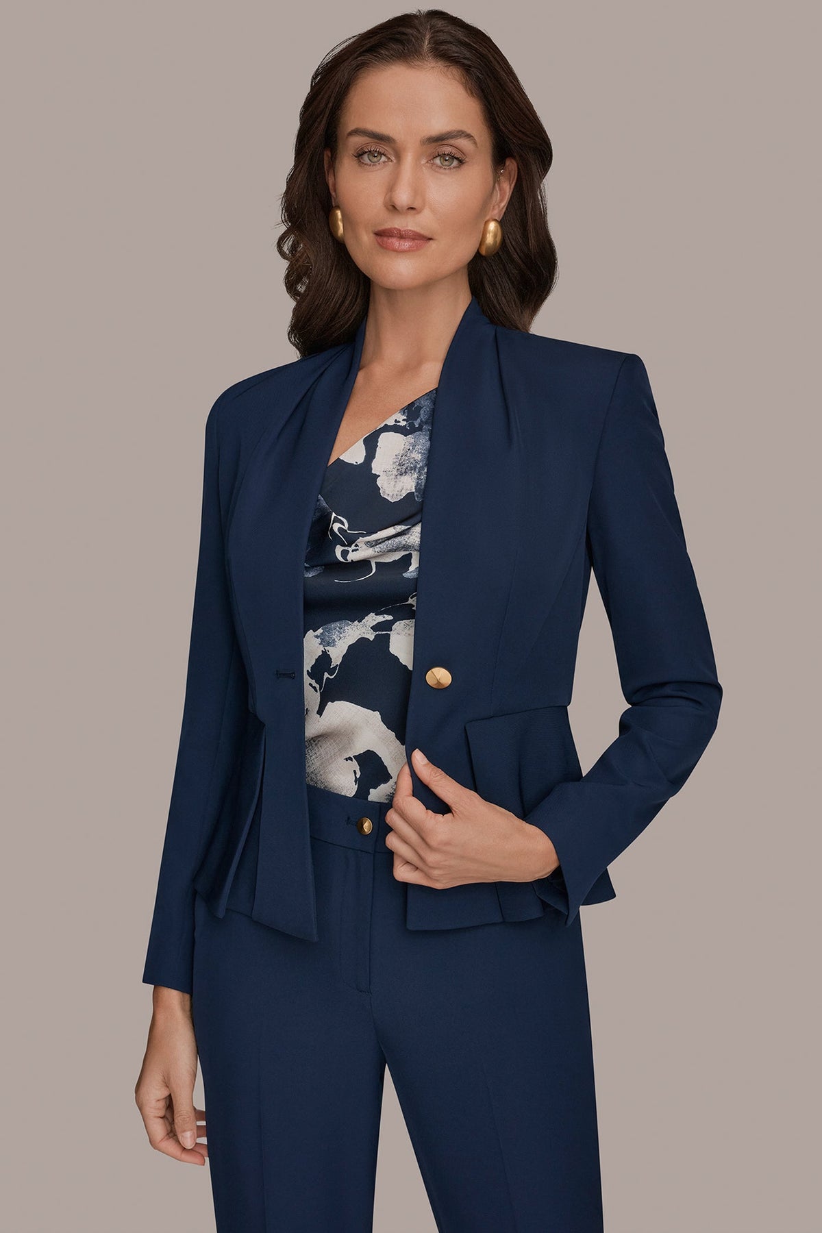 Donna Karan COLLARLESS PLEATED PEPLUM BLAZER