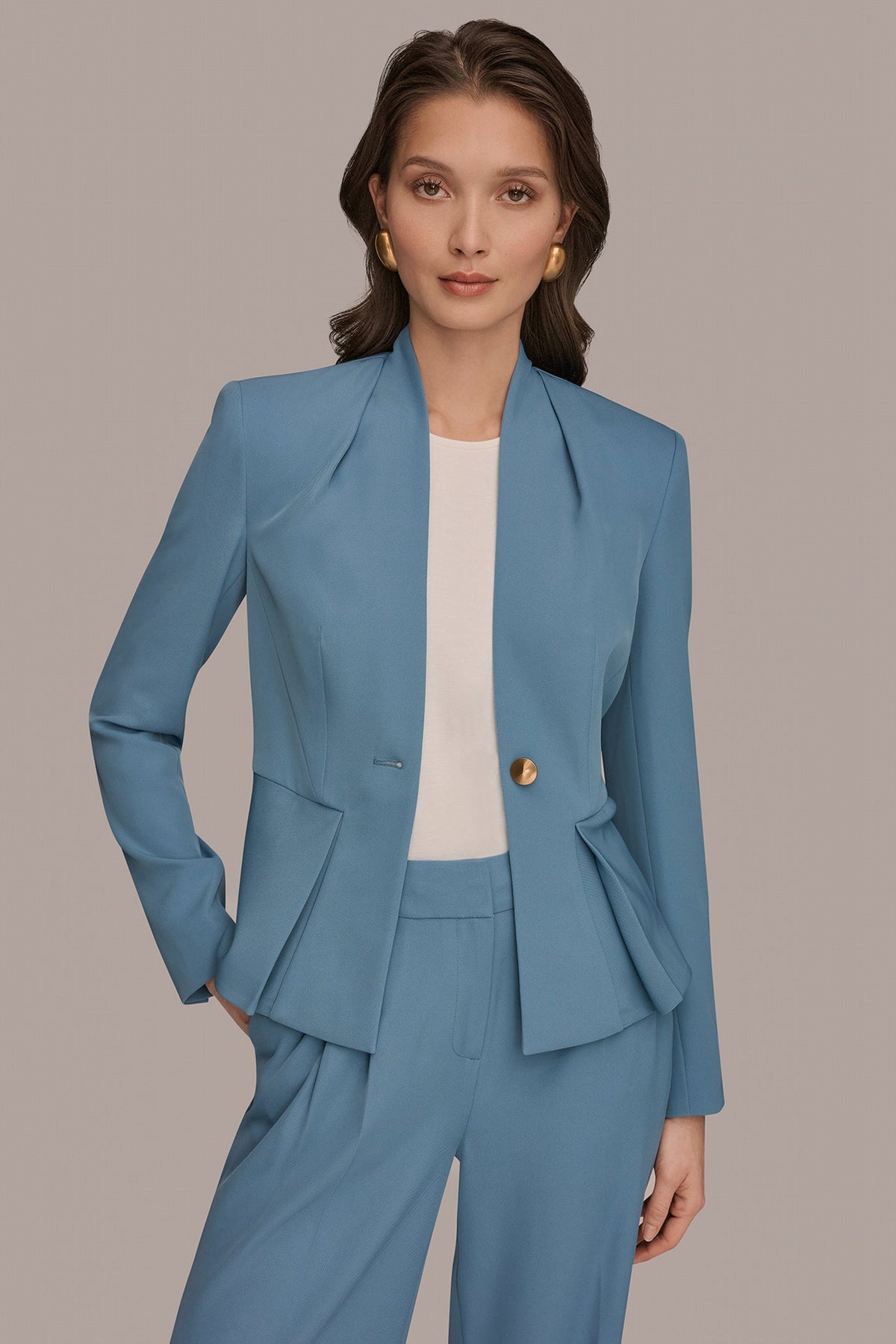 Donna Karan COLLARLESS PLEATED PEPLUM BLAZER
