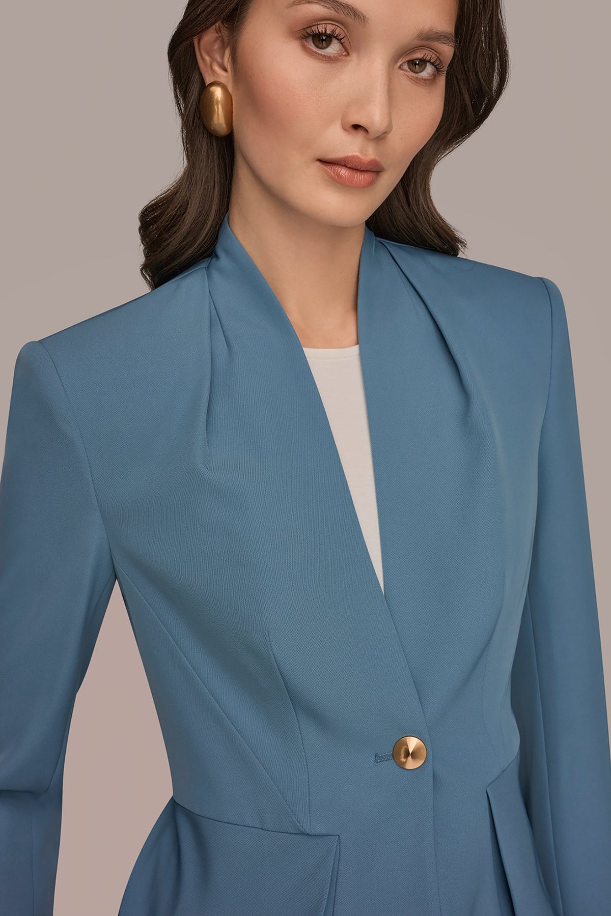 Donna Karan COLLARLESS PLEATED PEPLUM BLAZER