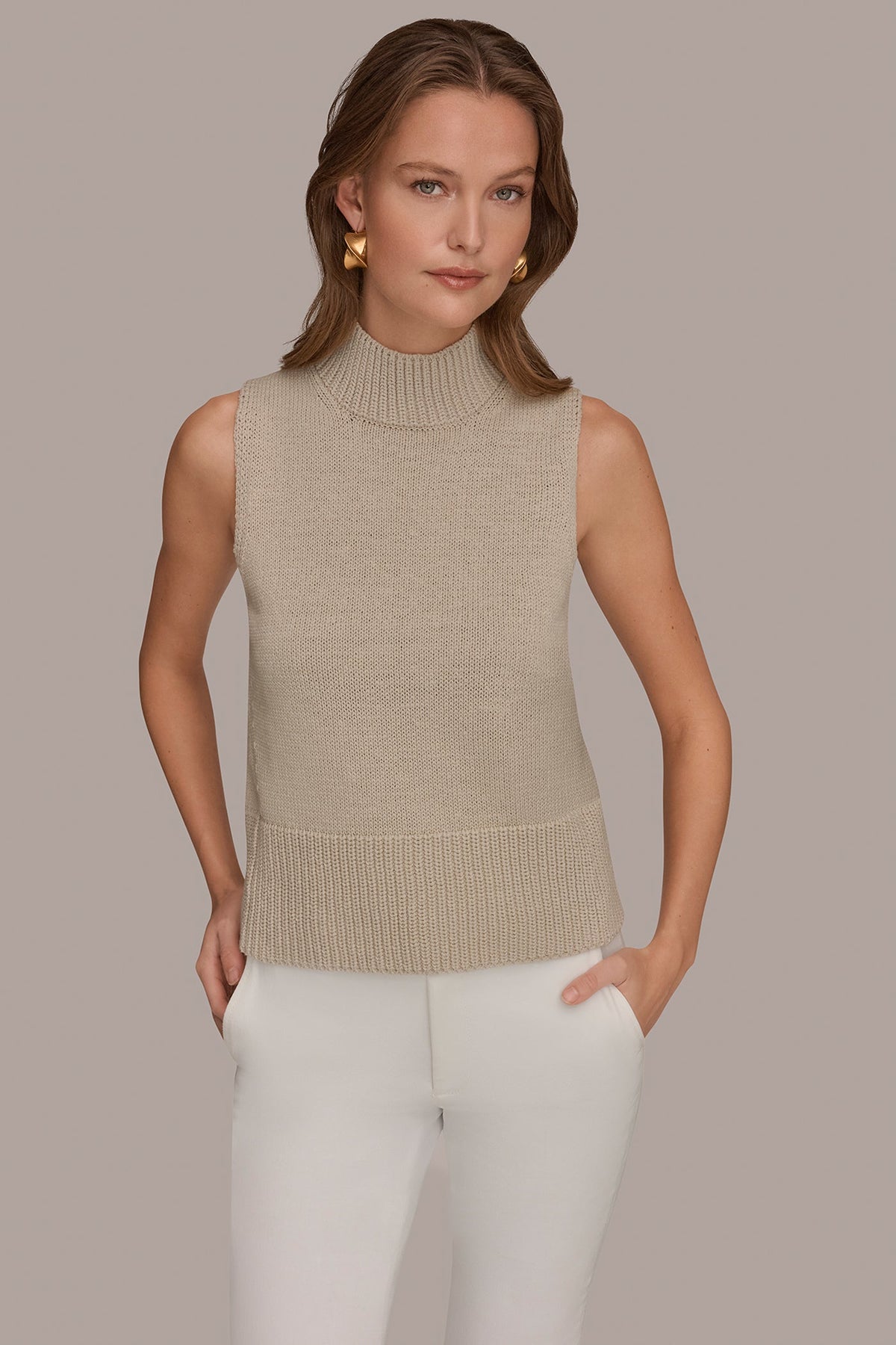 Donna Karan SLEEVELESS A-LINE SWEATER