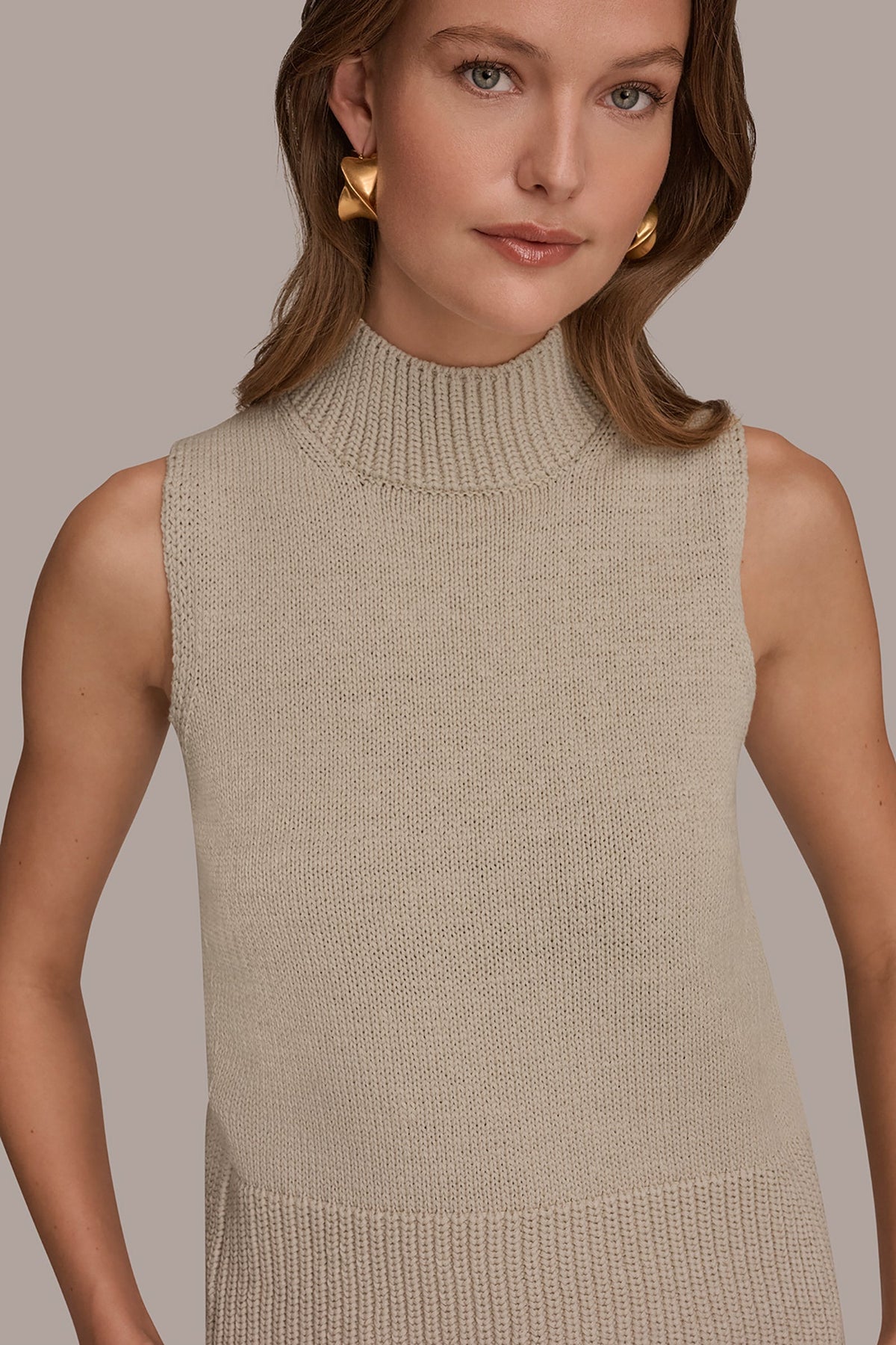 Donna Karan SLEEVELESS A-LINE SWEATER