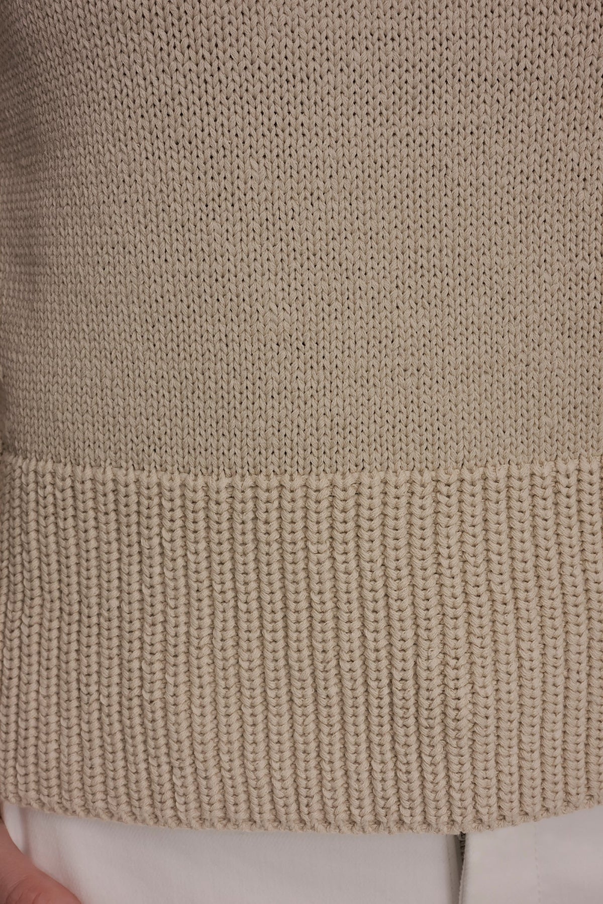 Donna Karan SLEEVELESS A-LINE SWEATER