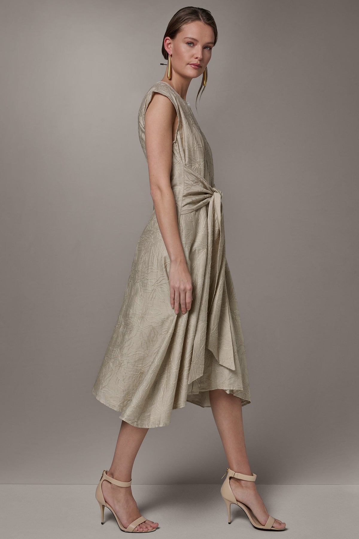 Donna Karan EMBROIDERED TIE-FRONT MIDI DRESS