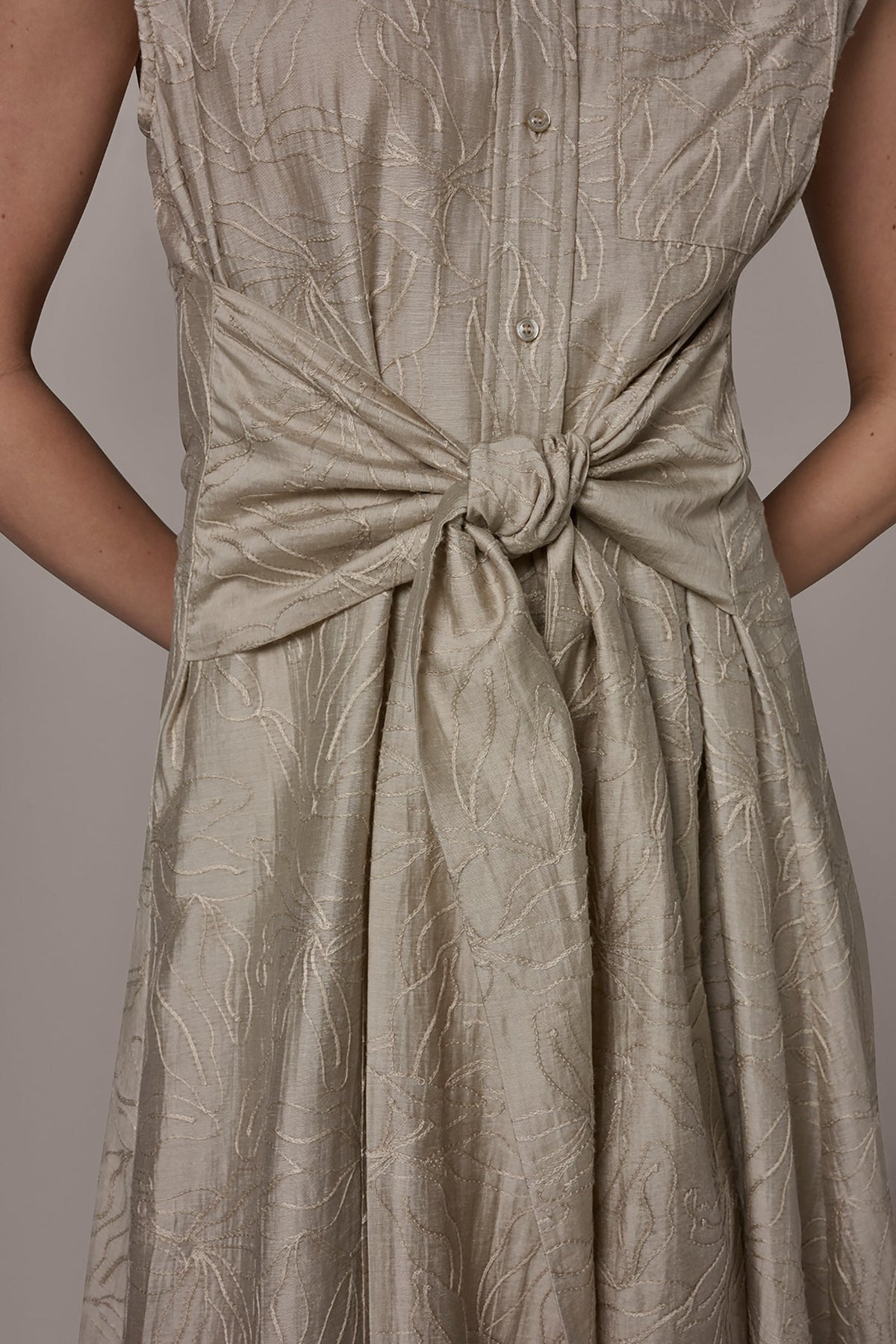 Donna Karan EMBROIDERED TIE-FRONT MIDI DRESS