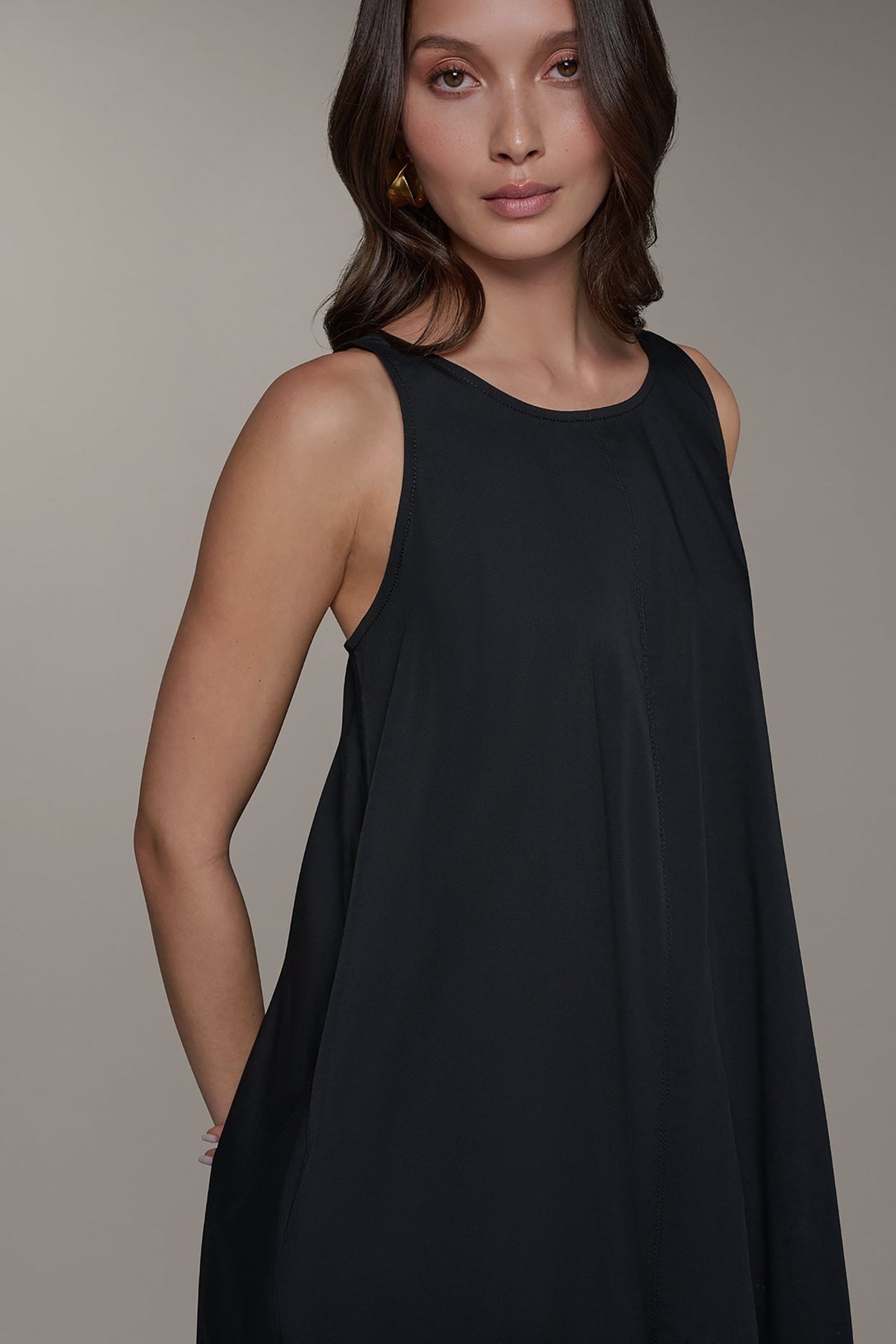 Donna Karan SLEEVELESS MAXI TRAPEZE DRESS