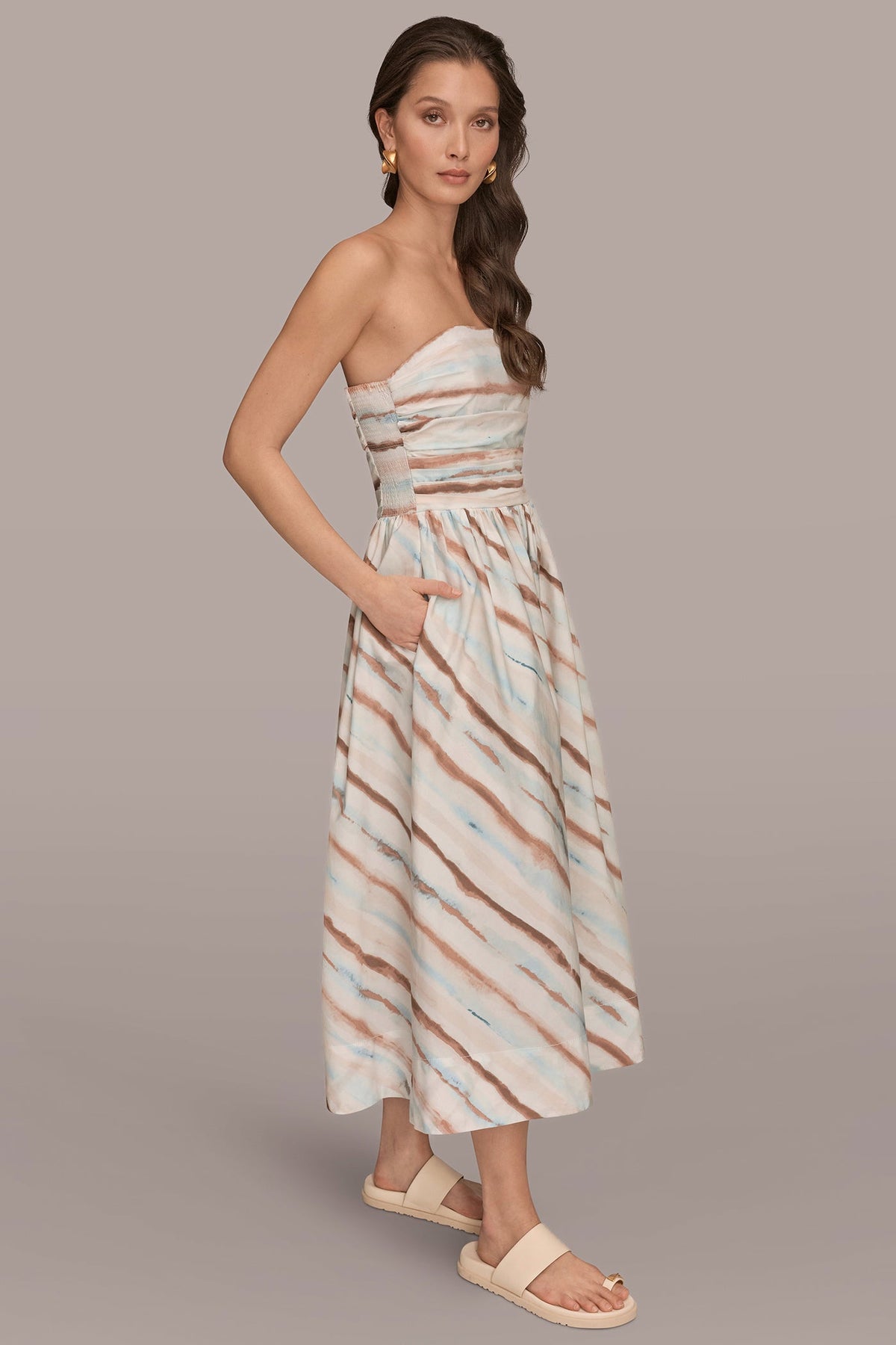 Donna Karan STRAPLESS PRINTED MIDI DRESS