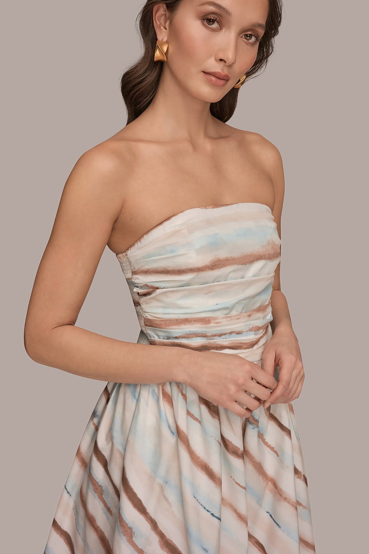 Donna Karan STRAPLESS PRINTED MIDI DRESS
