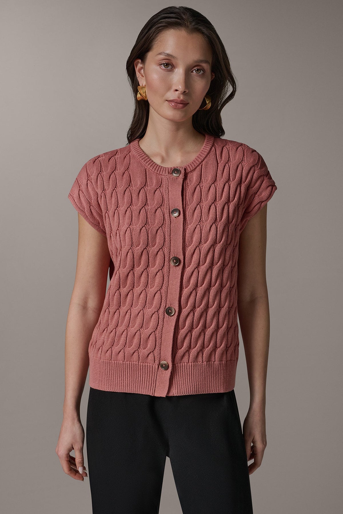 Donna Karan SLEEVELESS CABLE KNIT VEST
