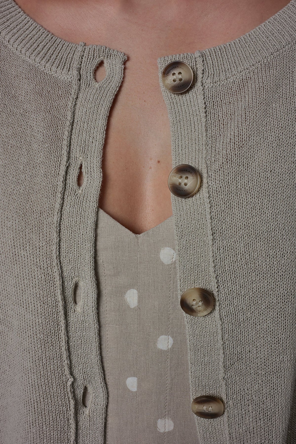 Donna Karan SHORT SLEEVE EASY CARDIGAN