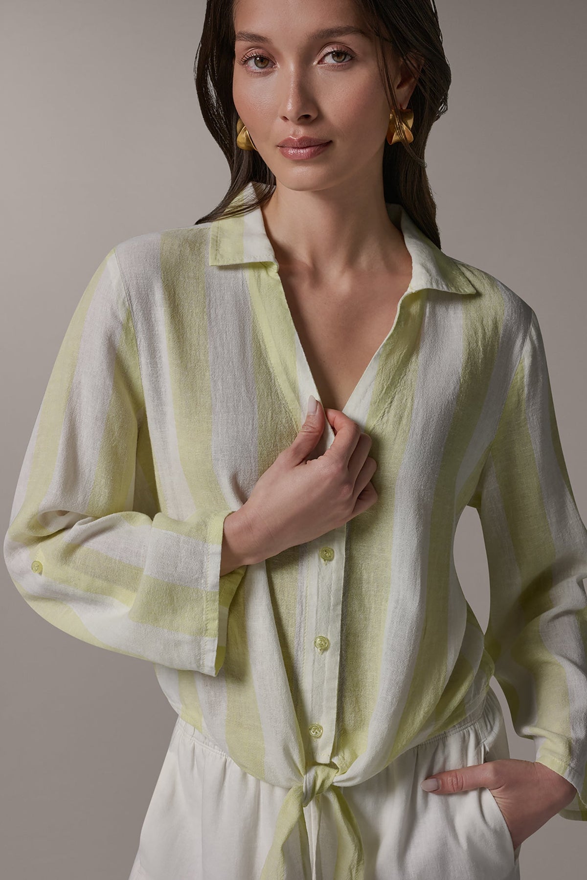 Donna Karan LONG SLEEVE TIE-FRONT BLOUSE