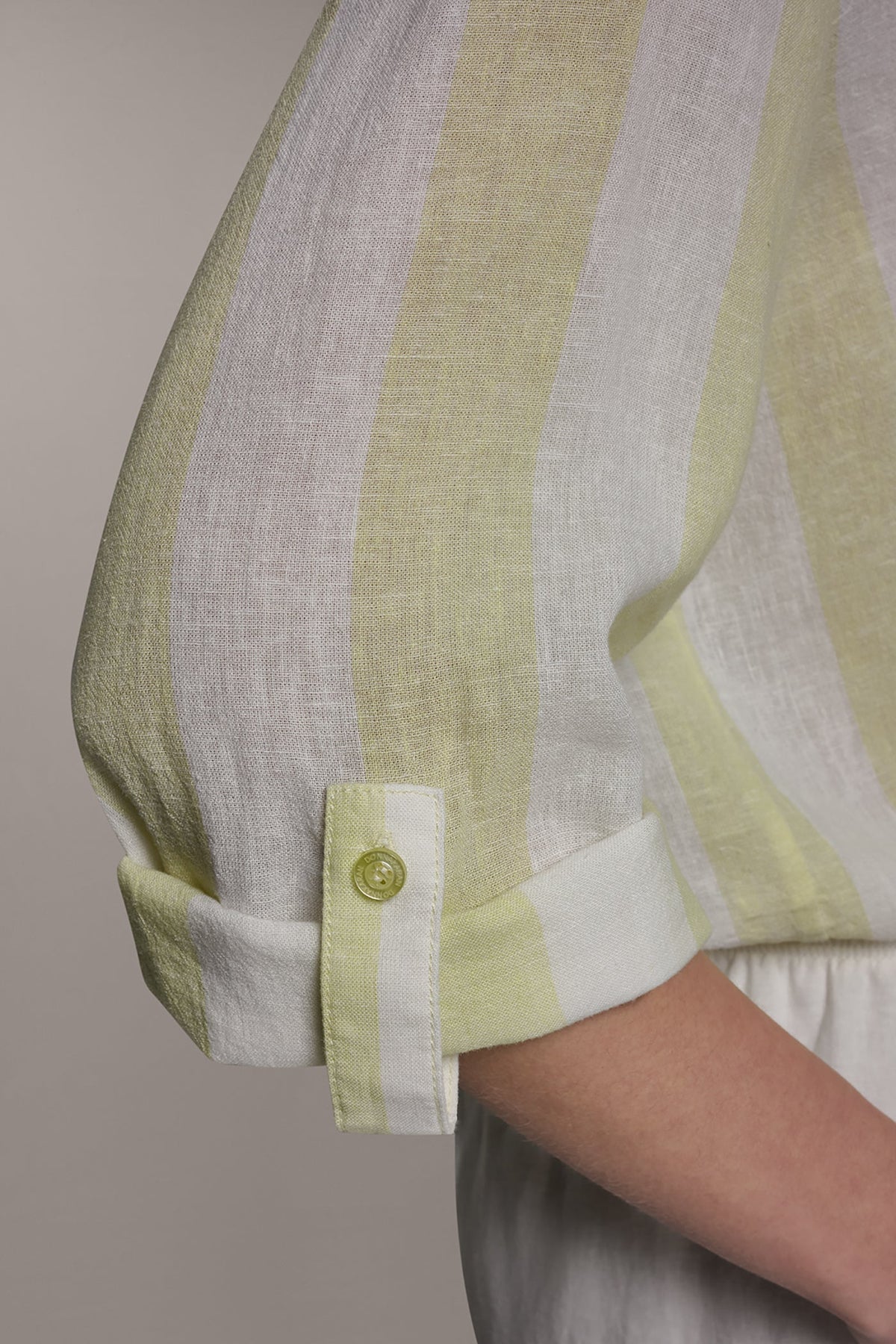 Donna Karan LONG SLEEVE TIE-FRONT BLOUSE