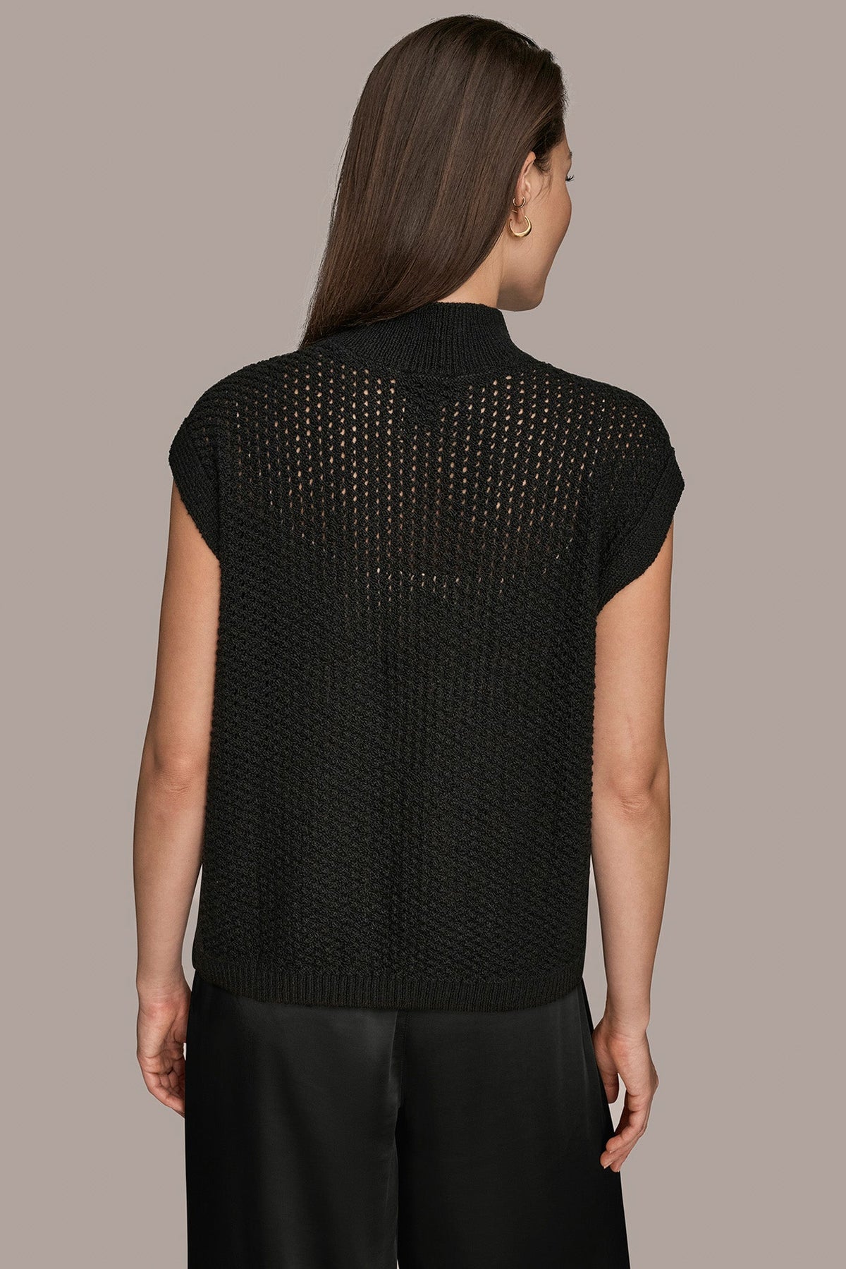 Donna Karan SLEEVELESS MOCK-NECK OPEN STITCH SWEATER