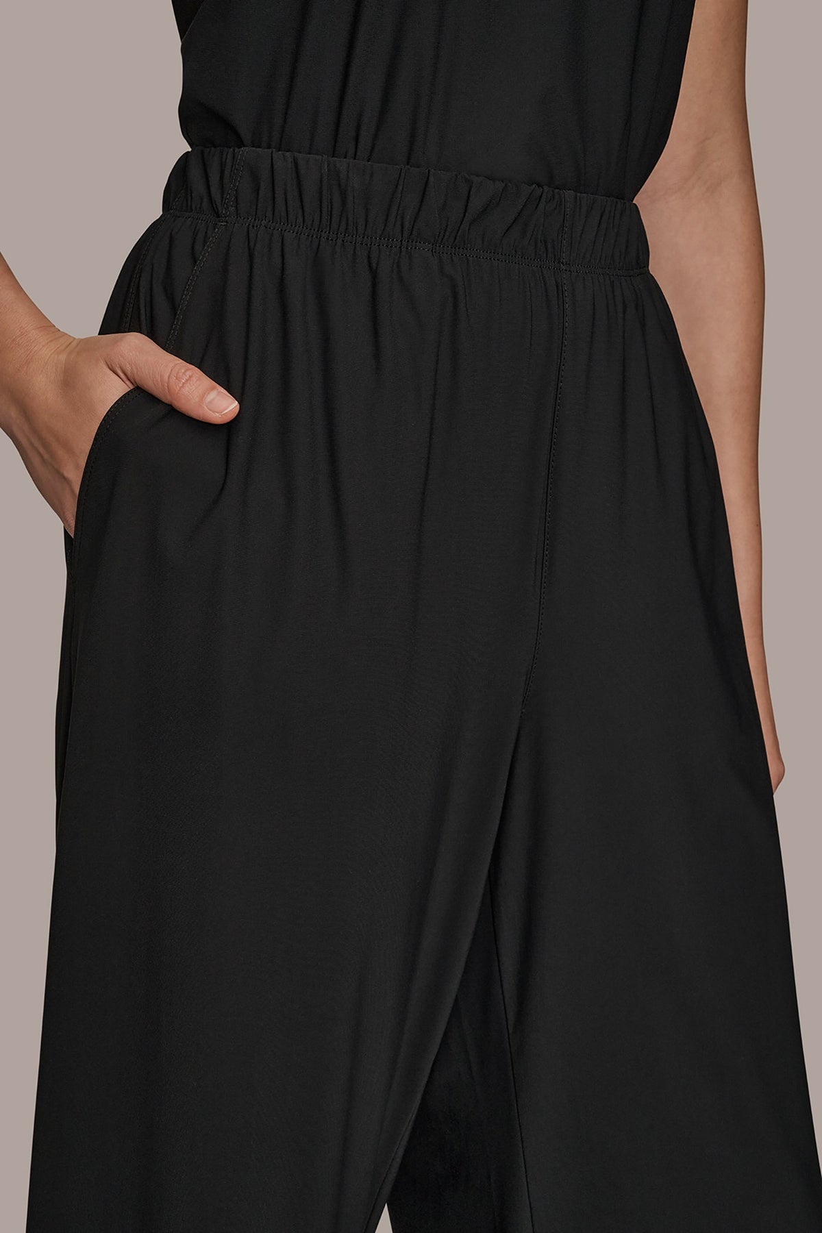 Donna Karan THE MODERN TRAVEL MID-RISE RELAXED ANKLE PANT