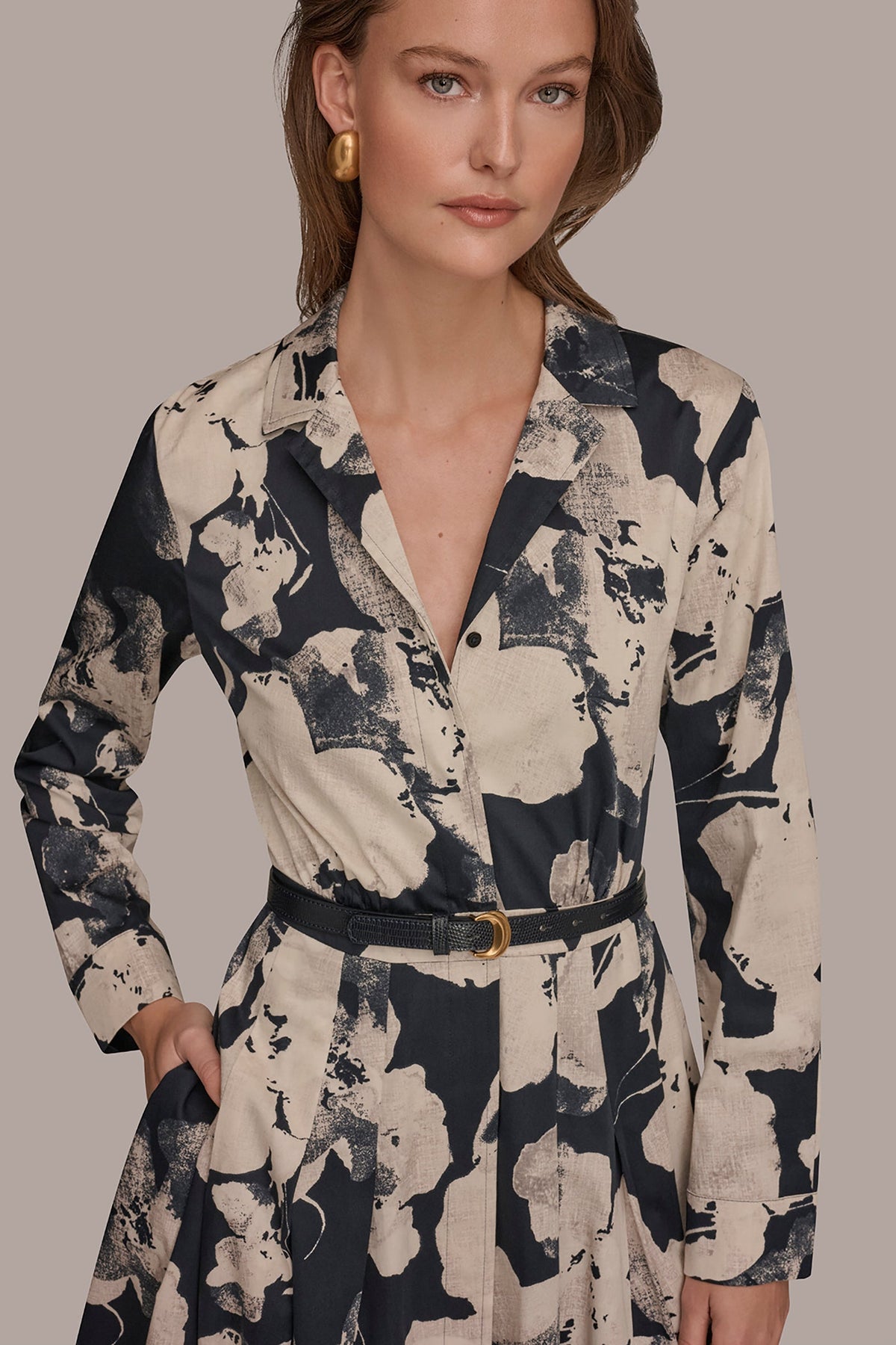 Donna Karan PRINTED LONG-SLEEVE BUTTON-FRONT DRESS