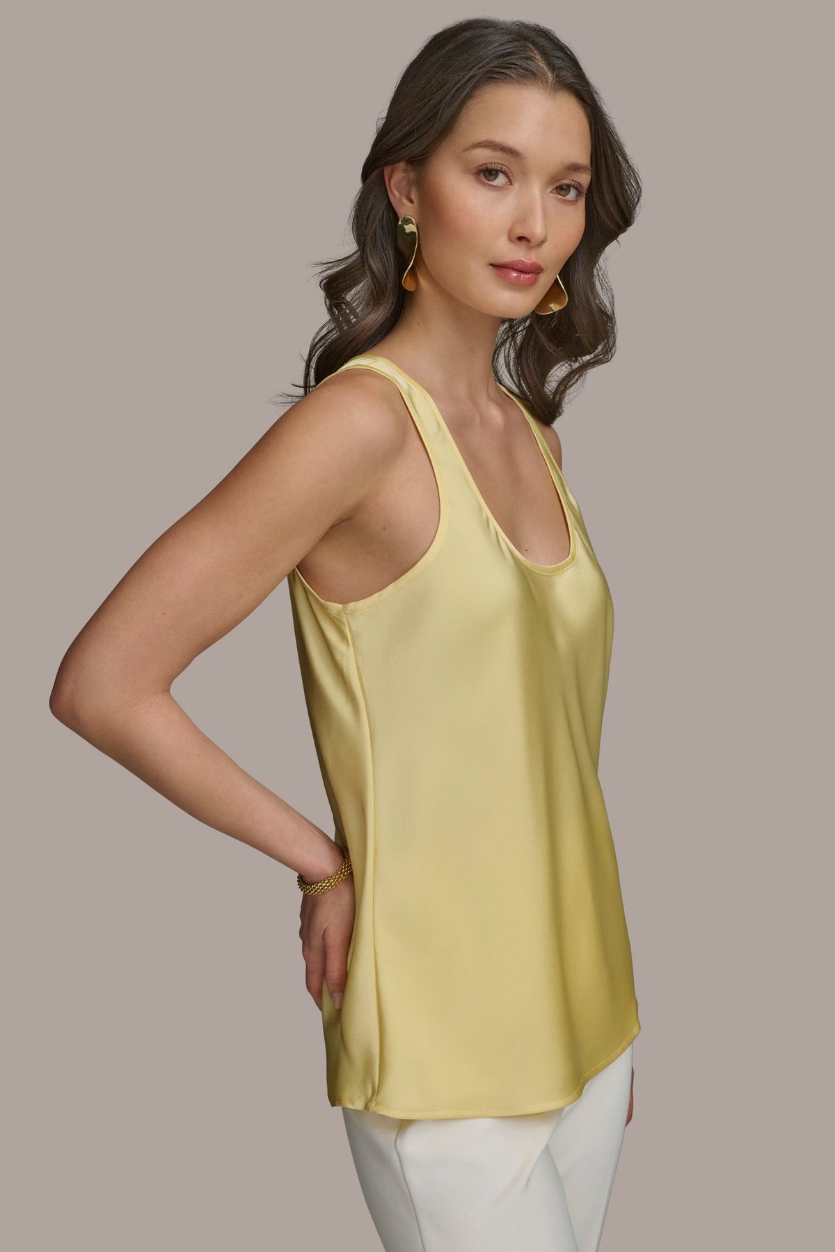 Donna Karan SOLID SLEEVELESS SHELL