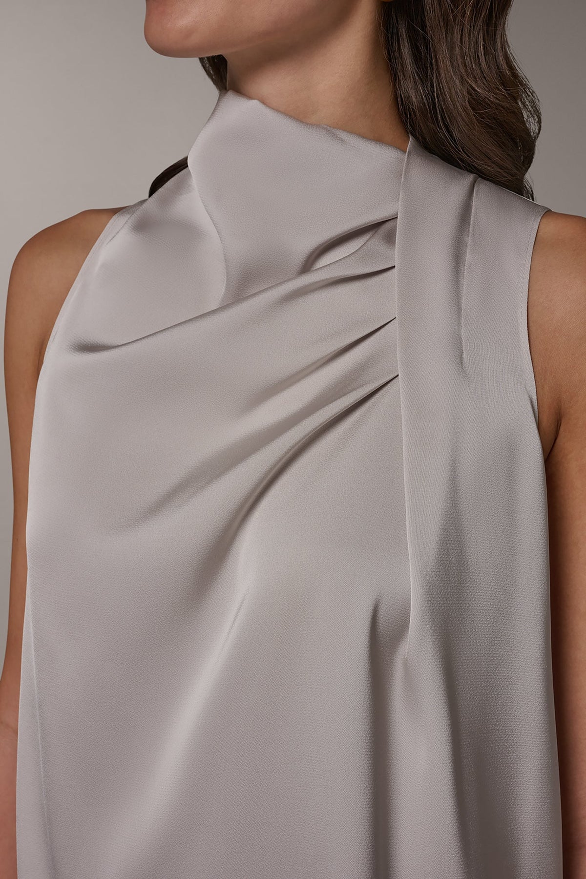 Donna Karan TWIST DRAPE SHOULDER BLOUSE