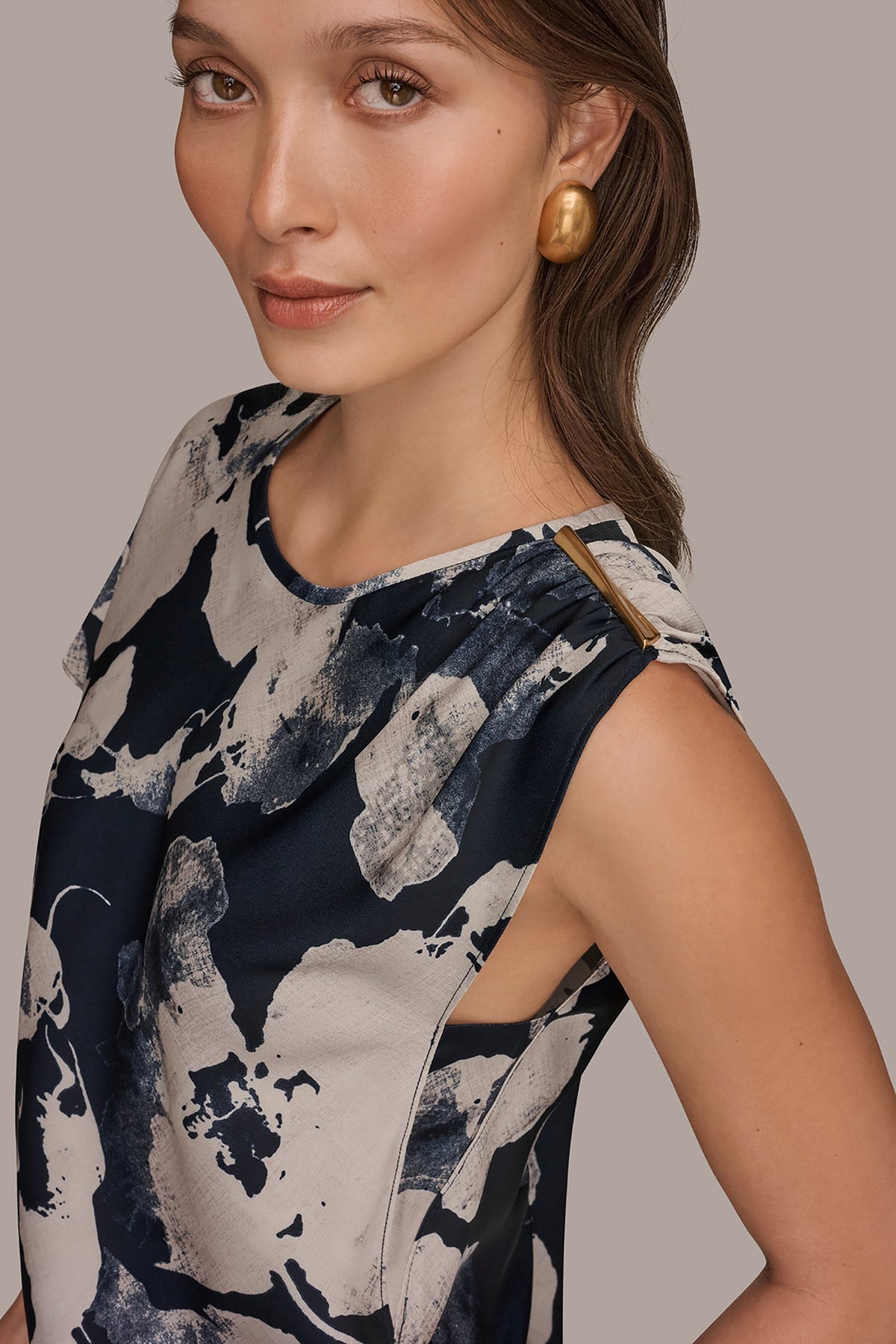 Donna Karan ASYMMETRICAL SHOULDER BLOUSE