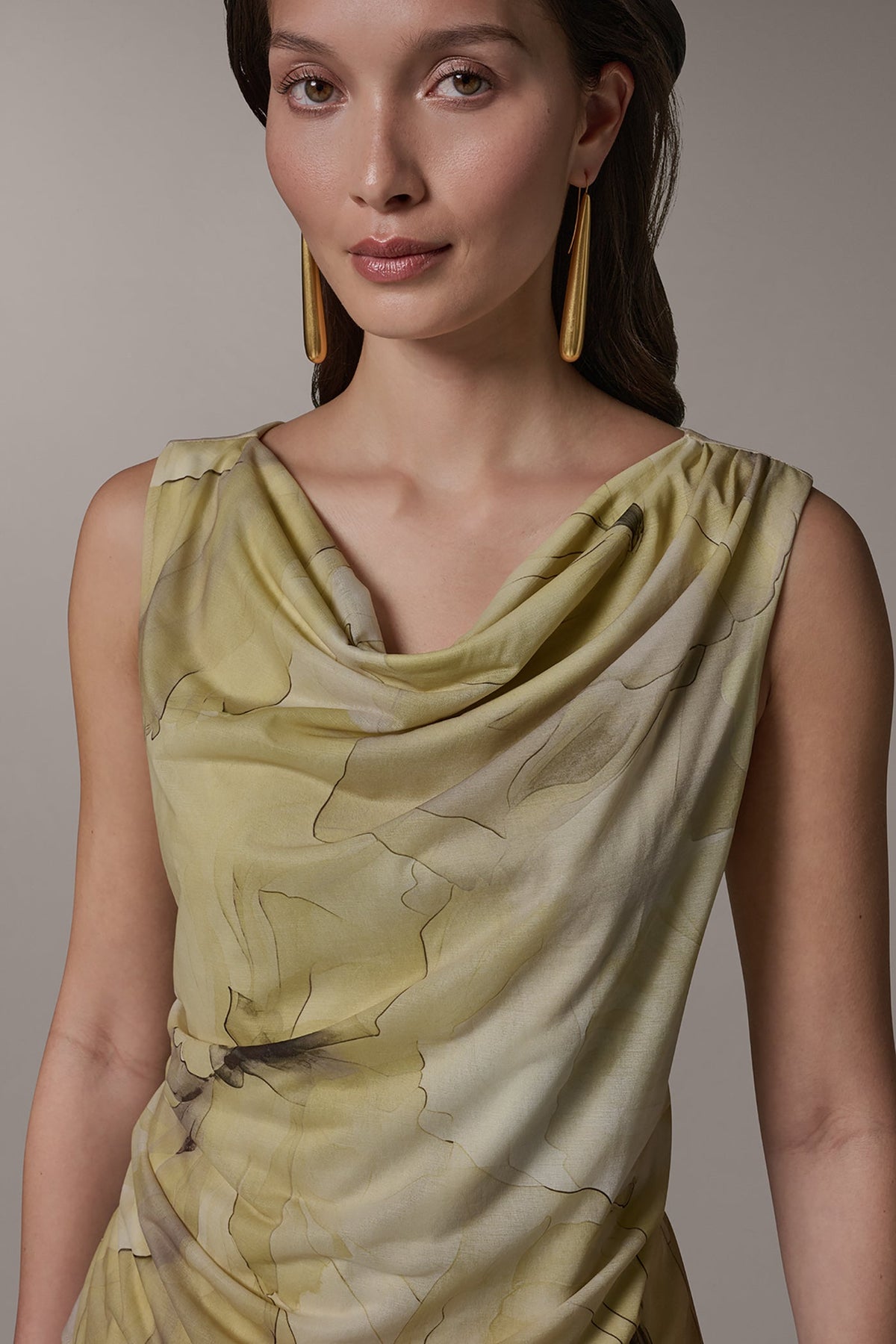 Donna Karan SLEEVELESS COWL-NECK PRINT BLOUSE