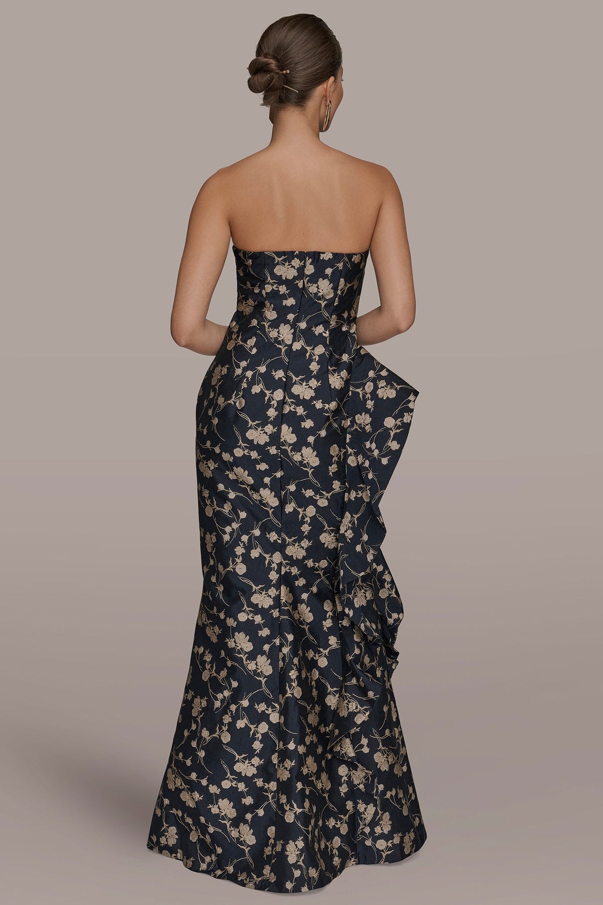 Donna Karan STRAPLESS FLORAL RUFFLED HIGH-SPLIT GOWN