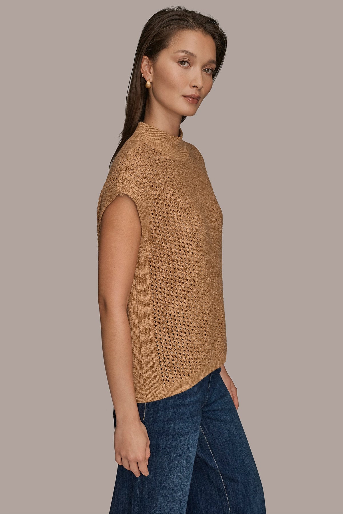 Donna Karan SLEEVELESS MOCK-NECK OPEN STITCH SWEATER