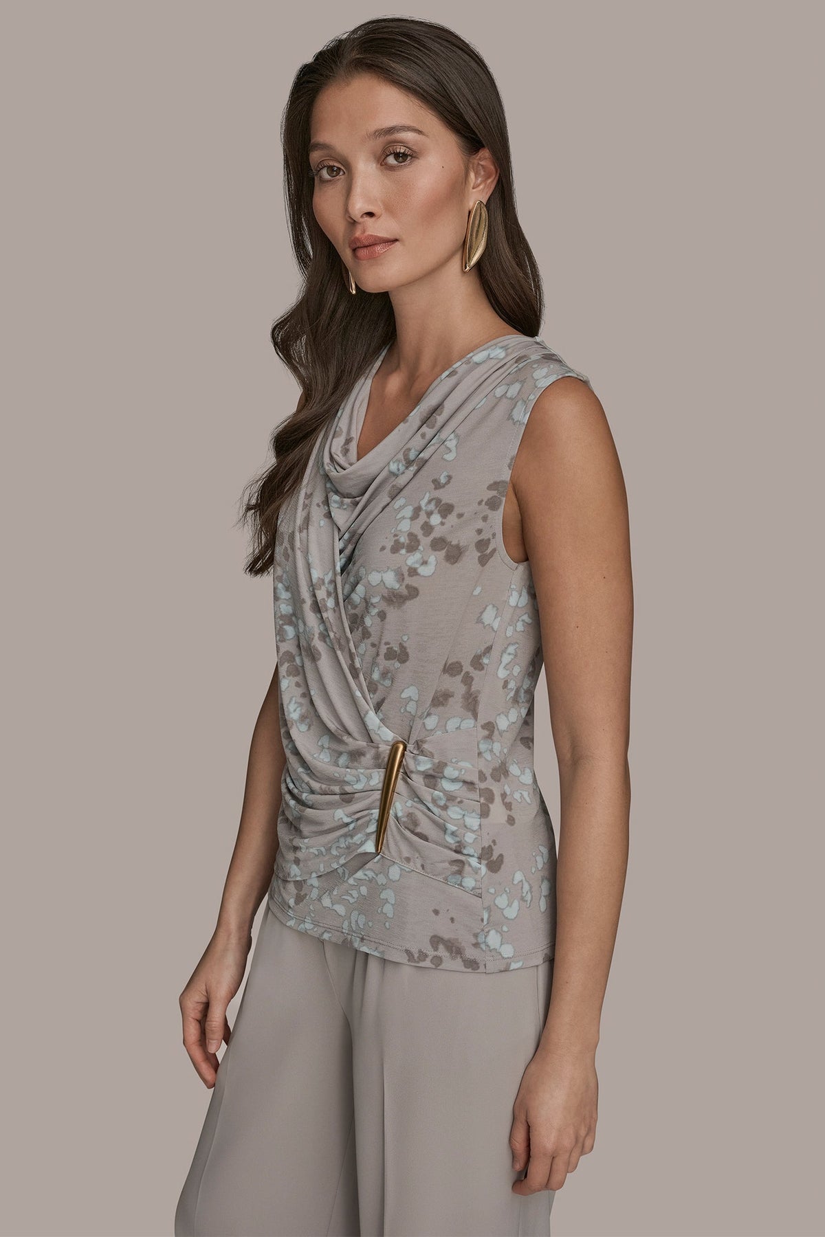 Donna Karan PRINTED SLEEVELESS COWL-NECK WRAP TOP