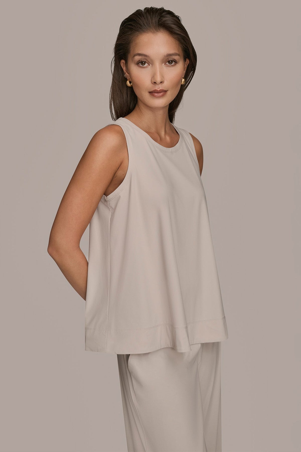 Donna Karan THE MODERN TRAVEL SLEEVELESS SWING TANK