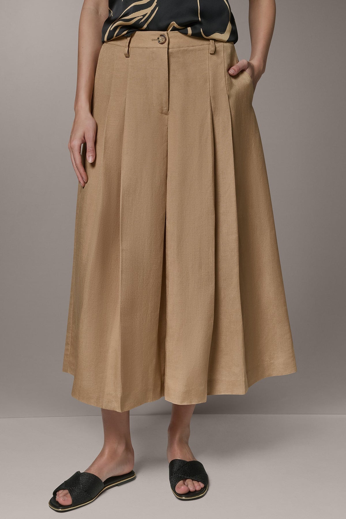 Donna Karan EXTRA HIGH-RISE WIDE-LEG CULOTTE