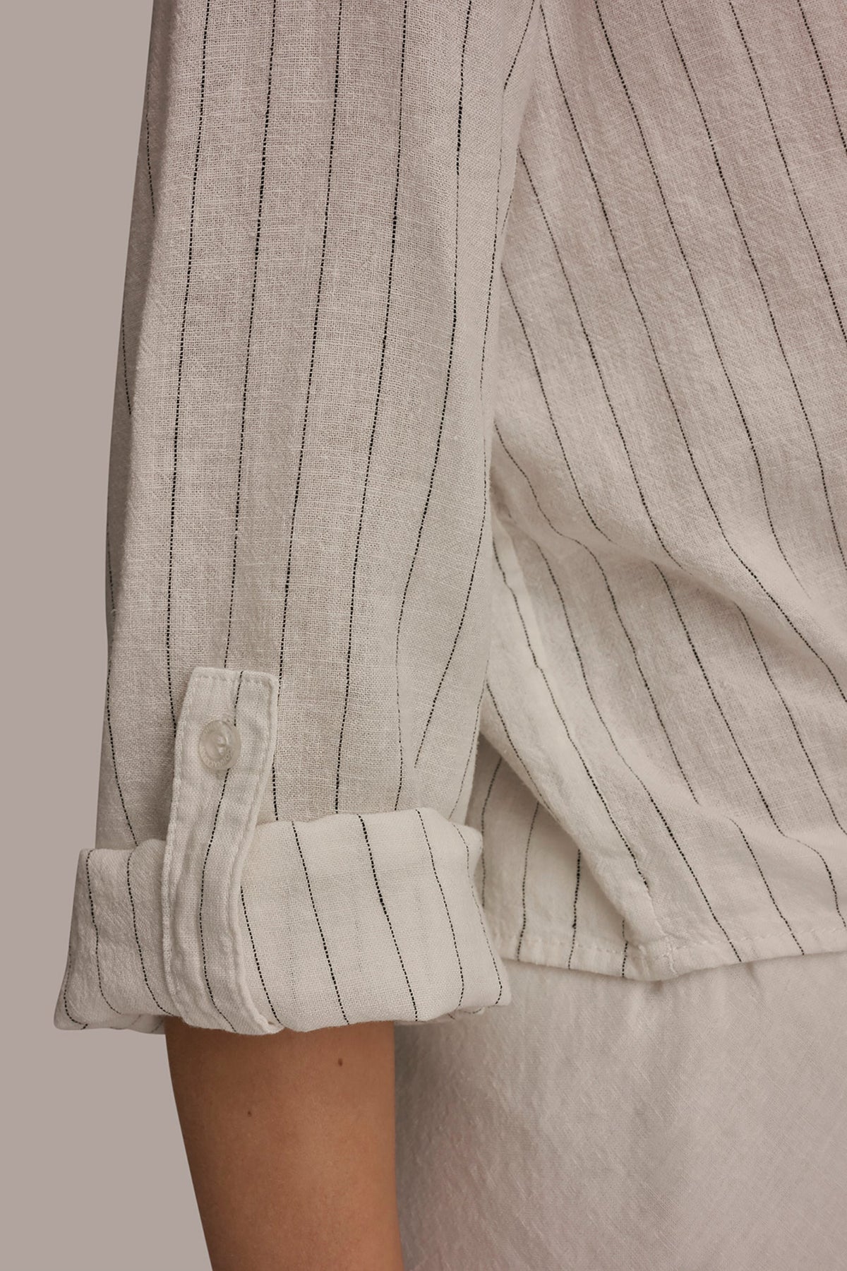 Donna Karan LONG SLEEVE TIE-FRONT BLOUSE