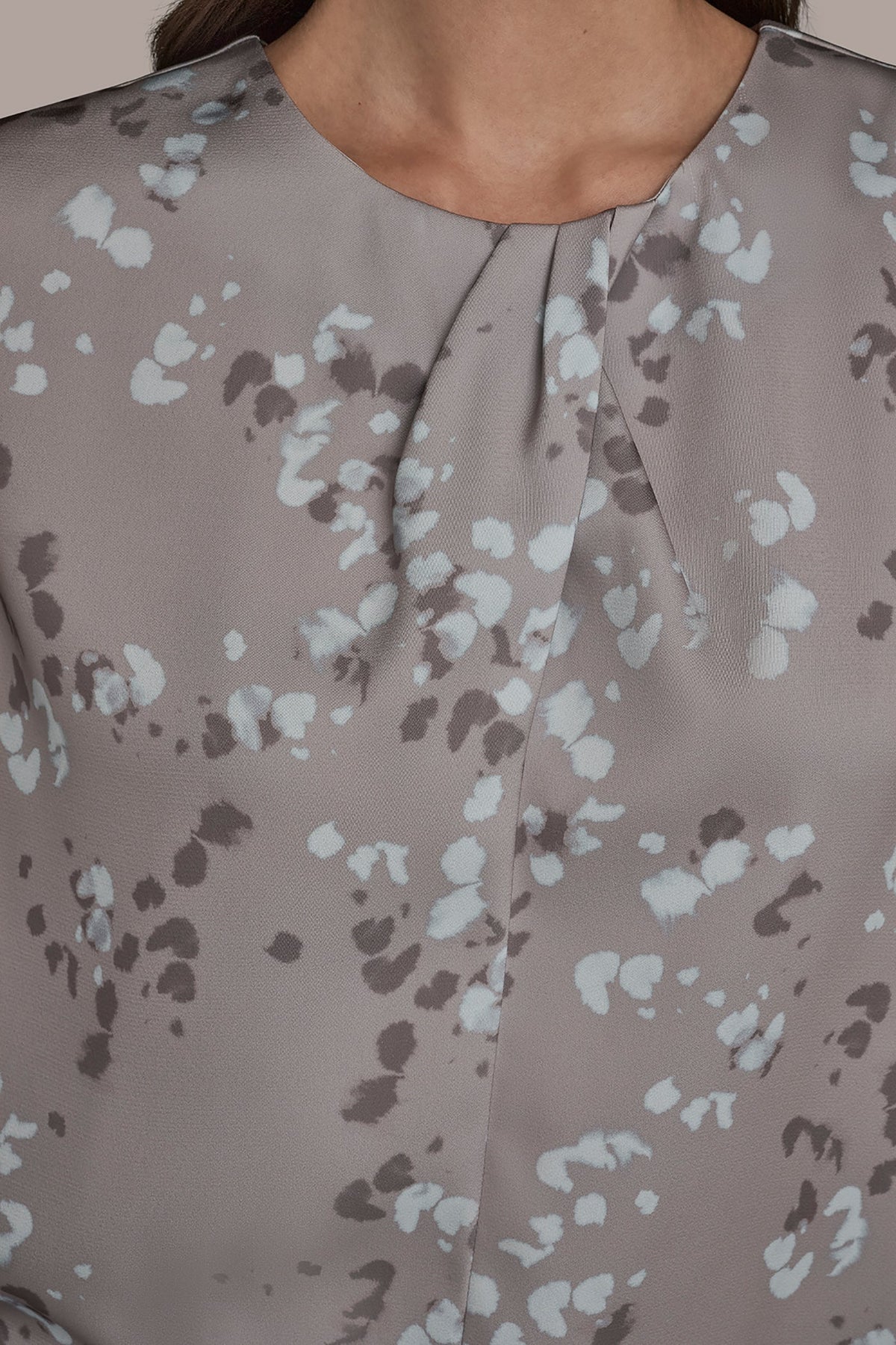 Donna Karan FLORAL CAP SLEEVE TWIST BLOUSE