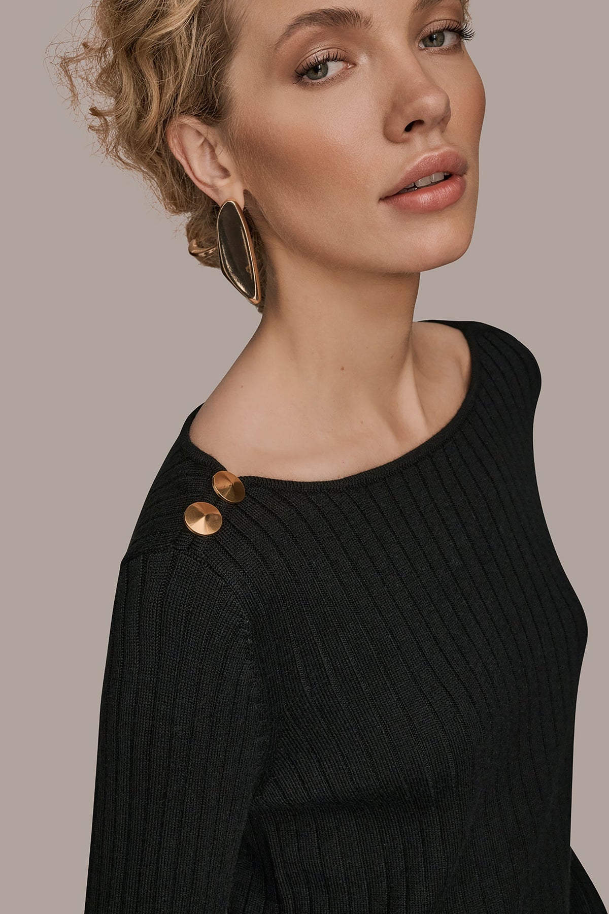 Donna Karan LONG SLEEVE BOATNECK RIBBED BUTTON SWEATER