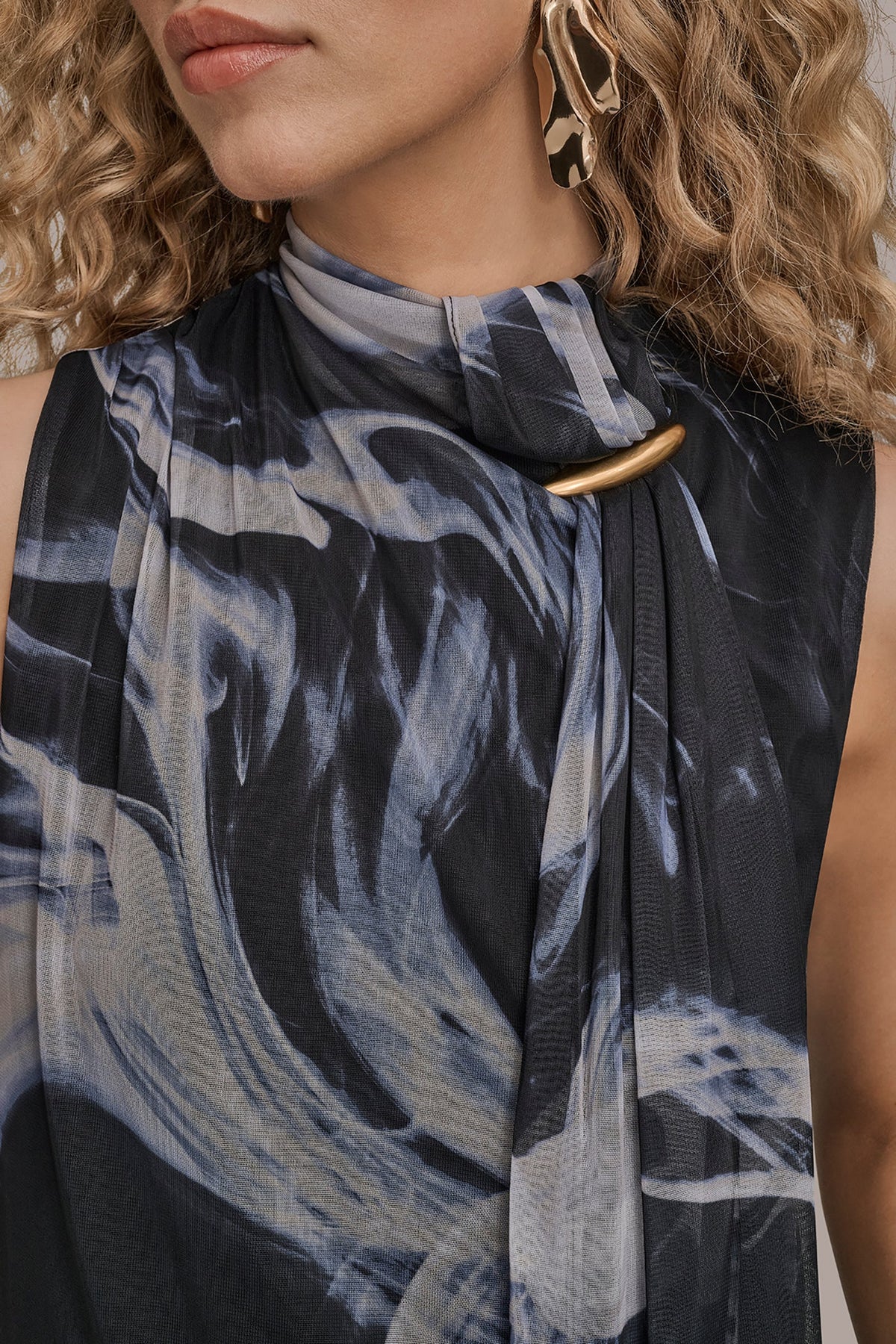 Donna Karan TIE-NECK HALTER BLOUSE