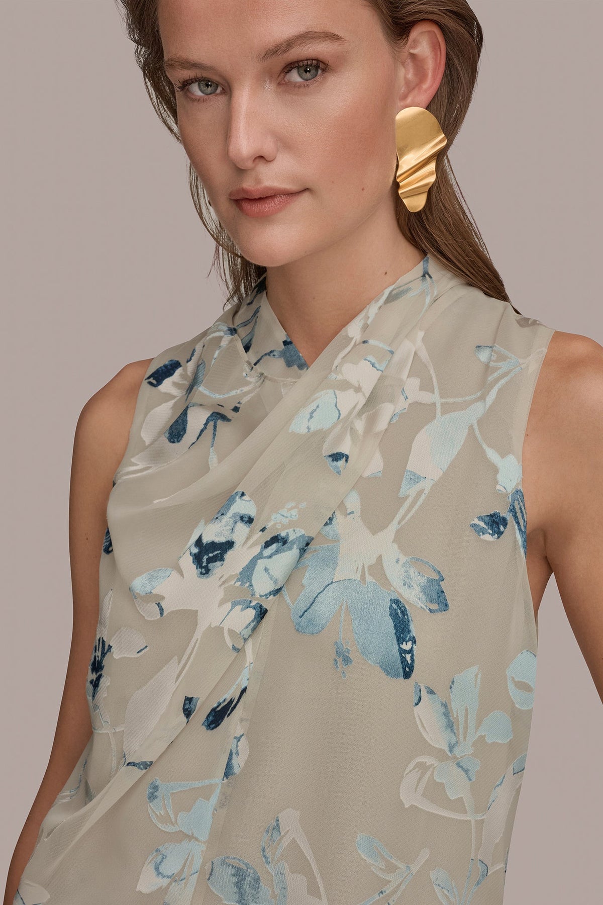 Donna Karan FLORAL CRISSCROSS TOP