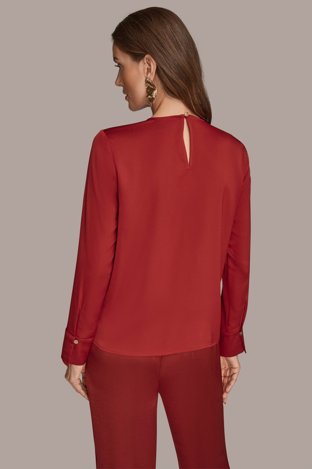 Donna Karan LONG SLEEVE RING V-NECK BLOUSE