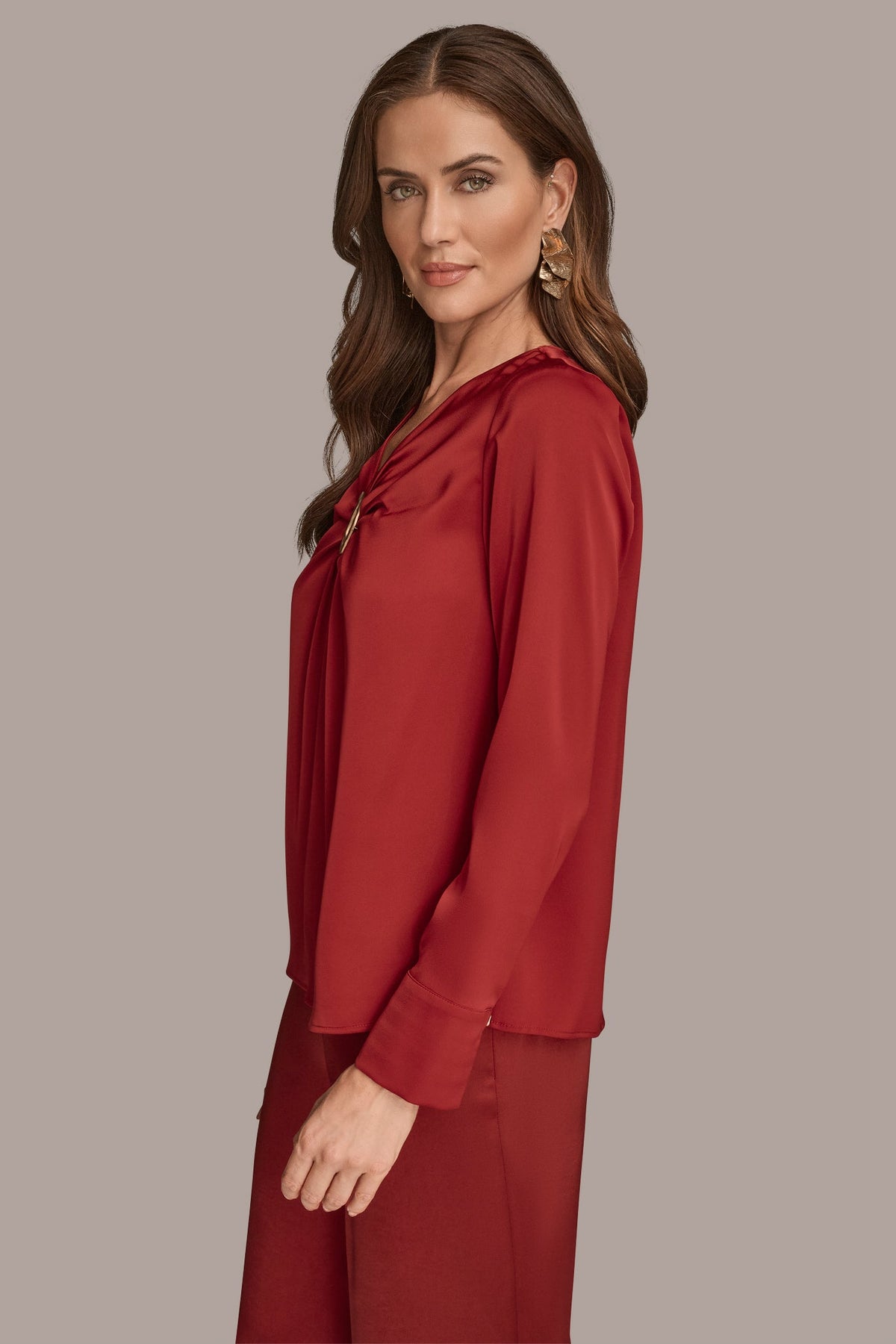 Donna Karan LONG SLEEVE RING V-NECK BLOUSE