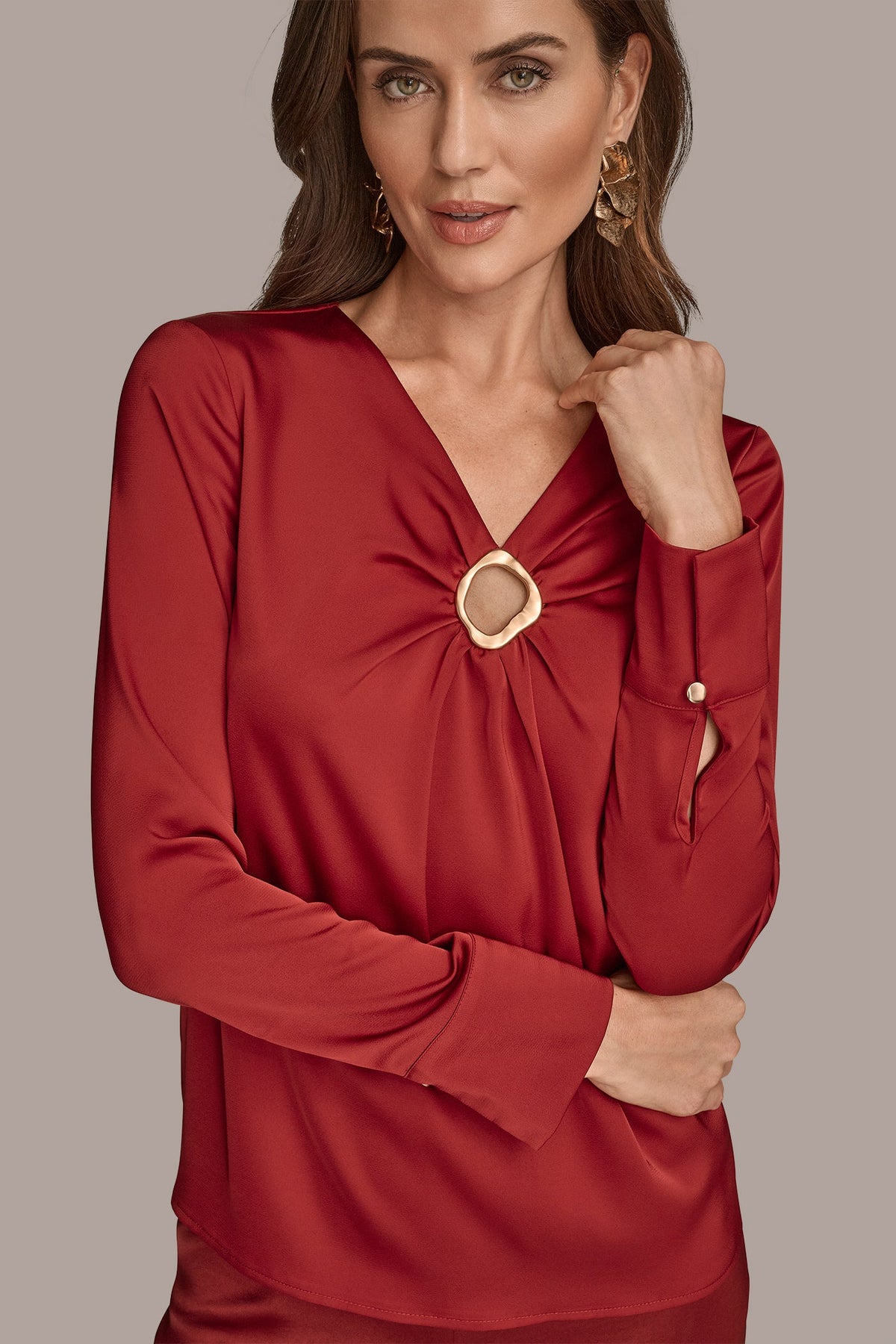Donna Karan LONG SLEEVE RING V-NECK BLOUSE