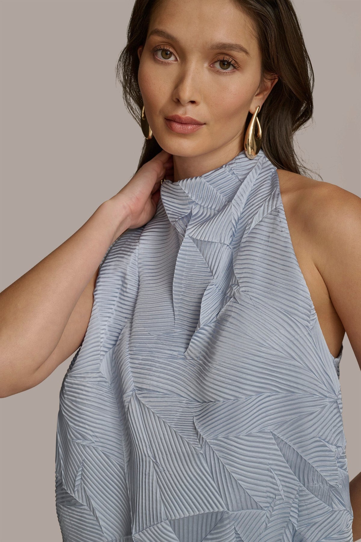 Donna Karan TEXTURED TOP WITH ANGLED HEM