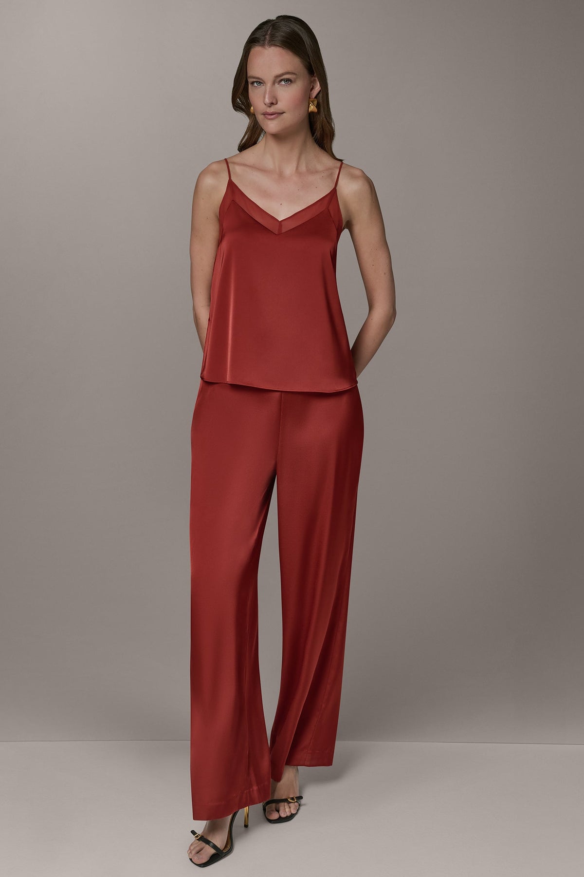 Donna Karan SLEEVELESS V-NECK CAMI