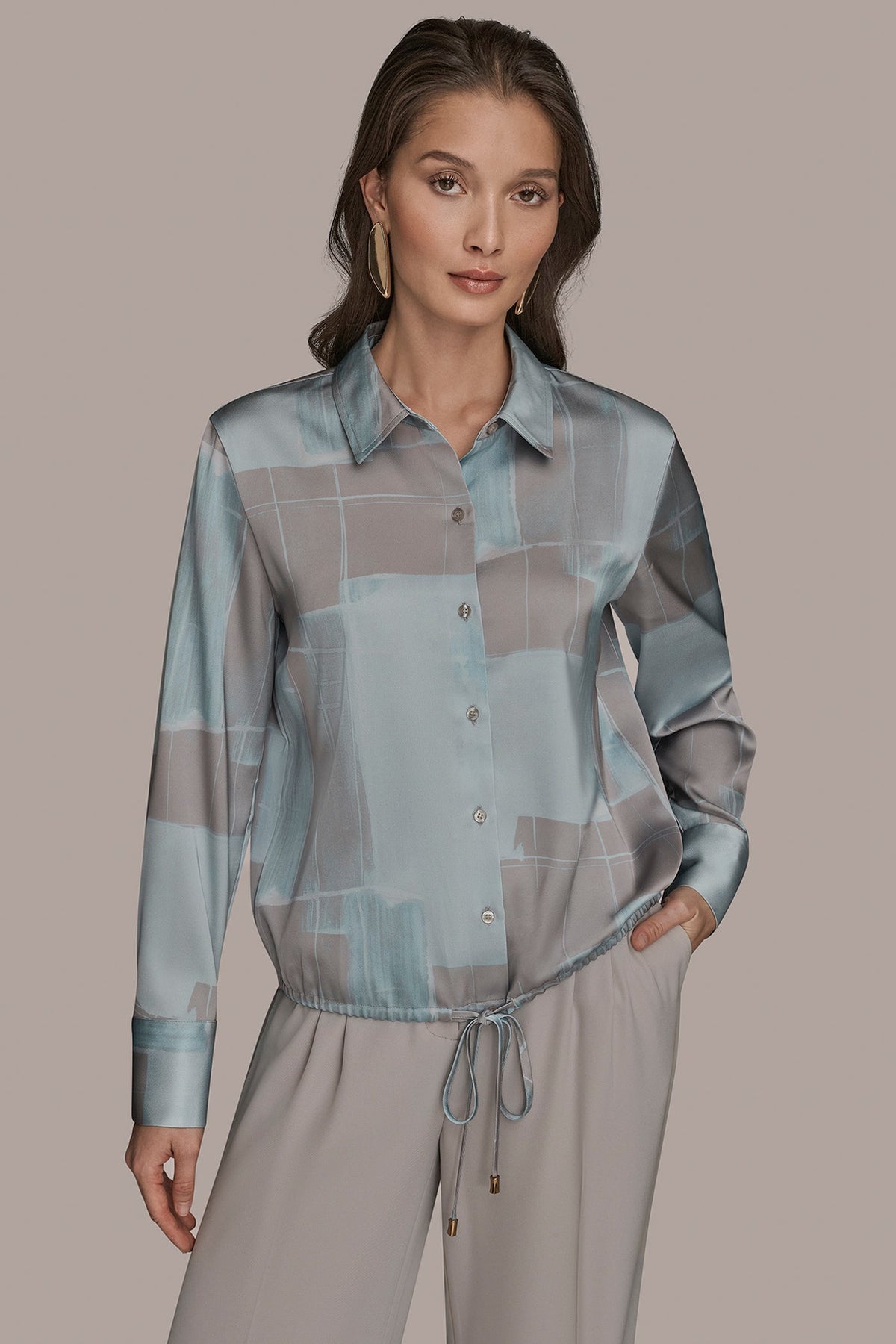 Donna Karan LONG-SLEEVE PRINTED DRAWSTRING BLOUSE