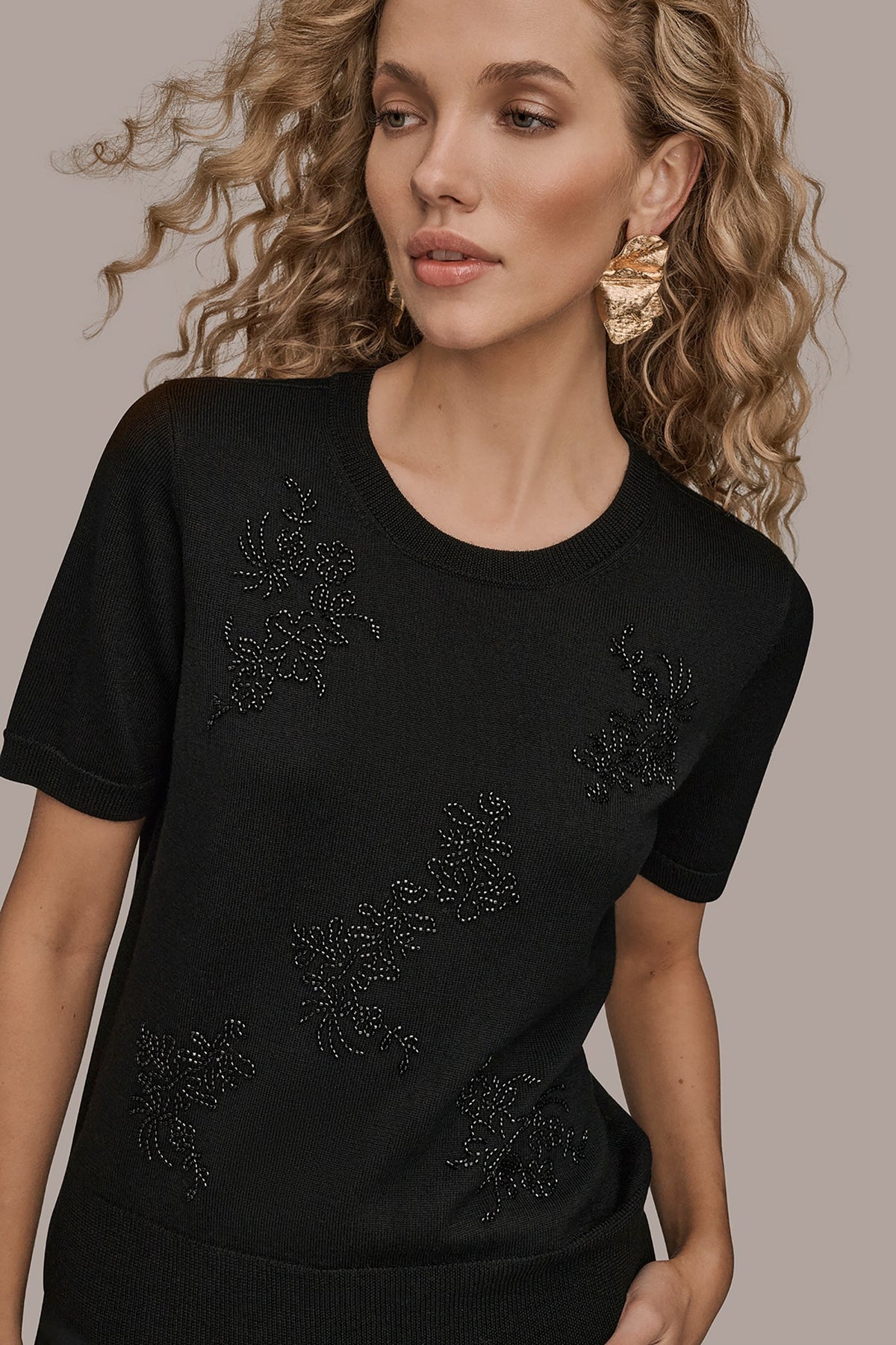 Donna Karan SHORT-SLEEVE FLORAL WOOL SWEATER