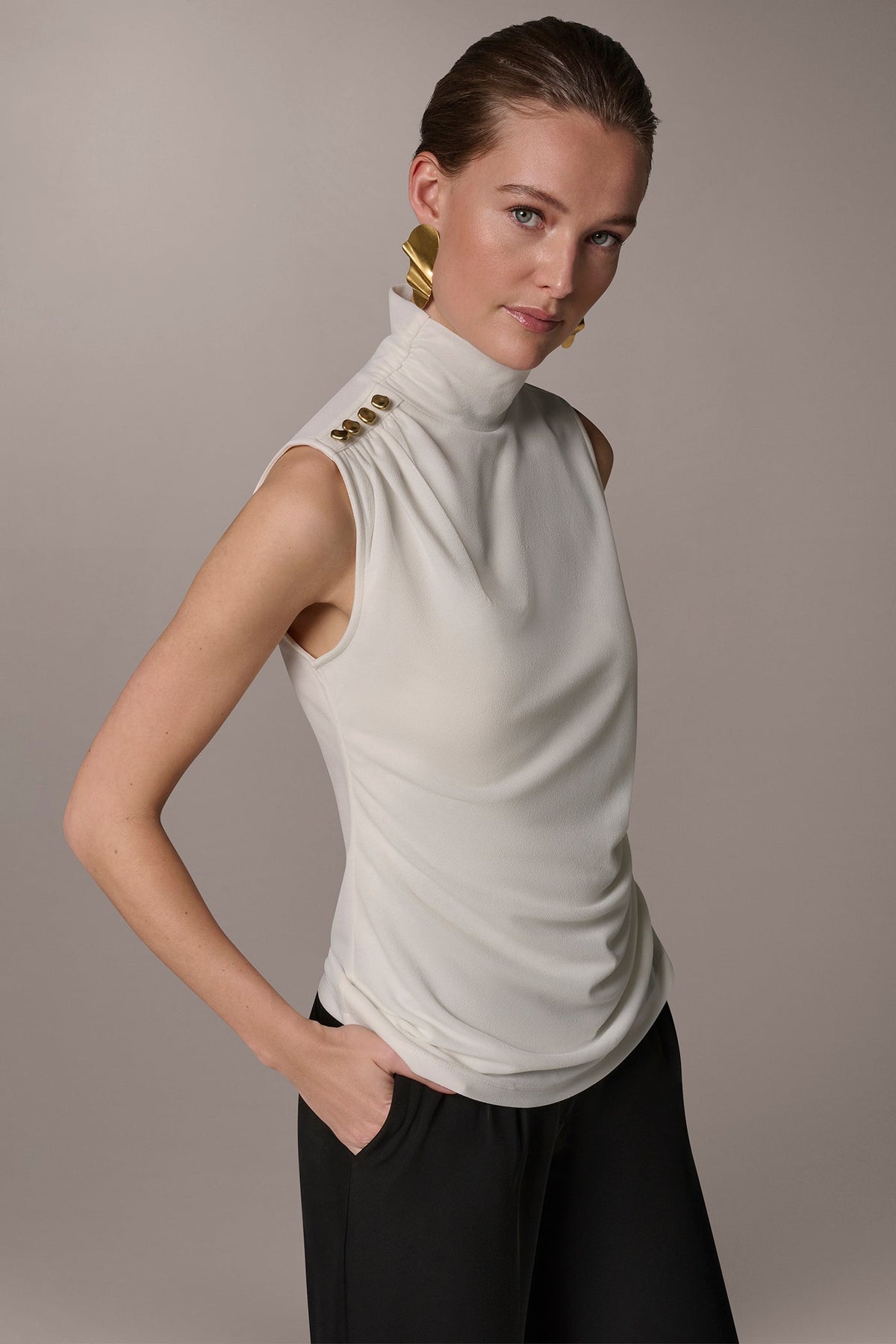 Donna Karan BUTTON SHOULDER BLOUSE