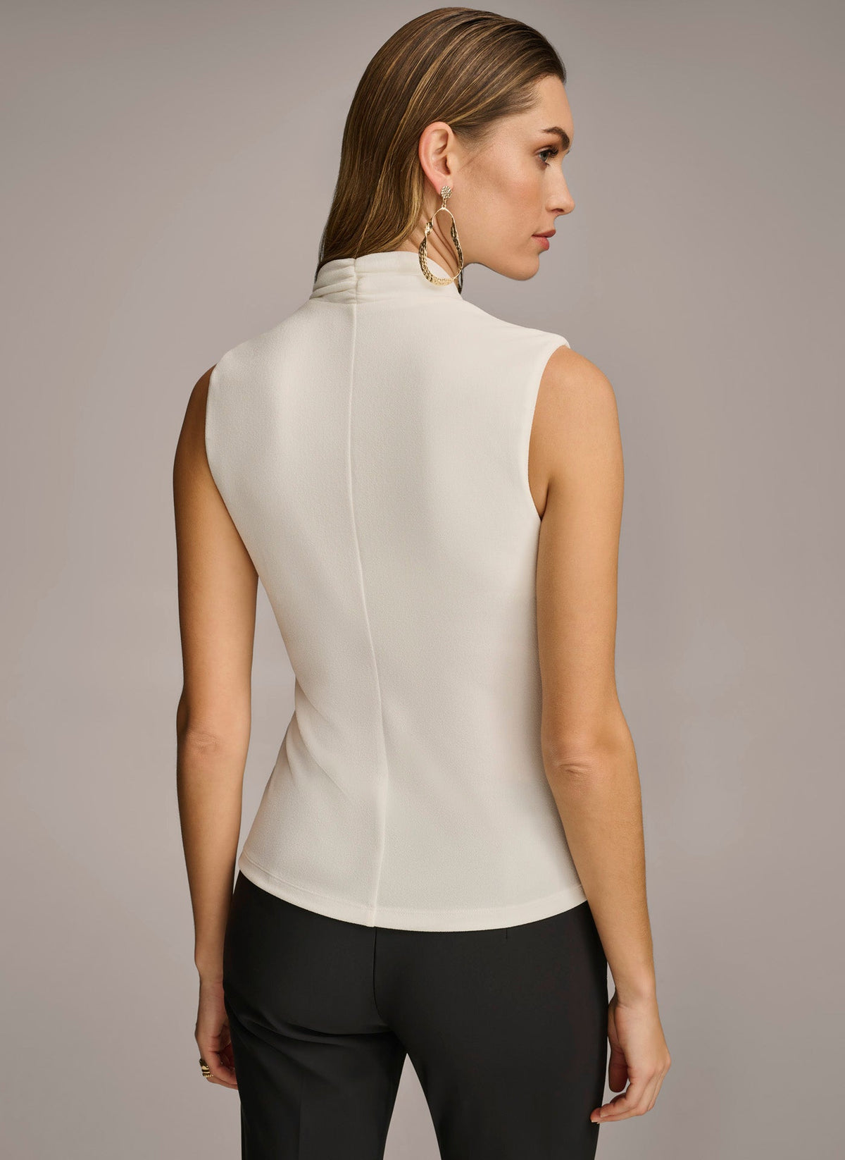 Donna Karan V NECK WITH HARDWARE AND RUCHED DETAIL