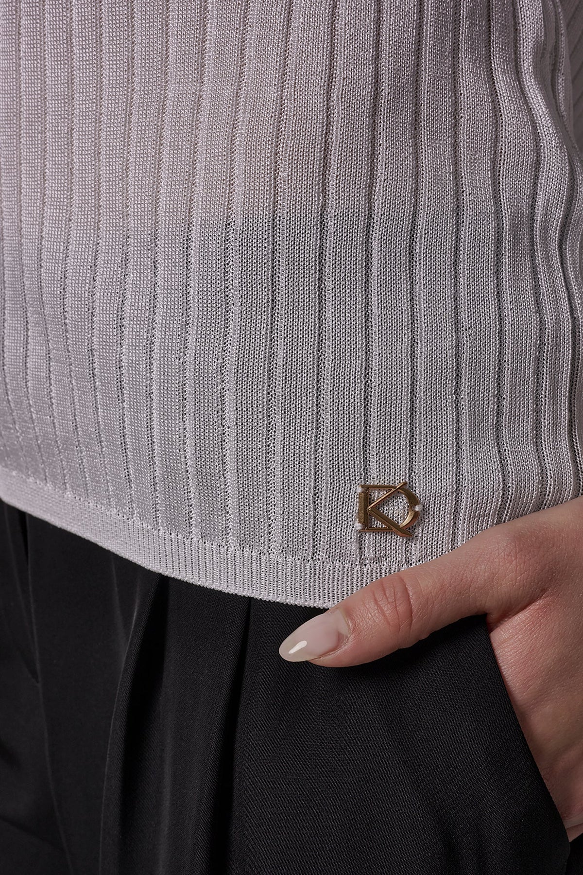 Donna Karan RIB-KNIT POLO SWEATER