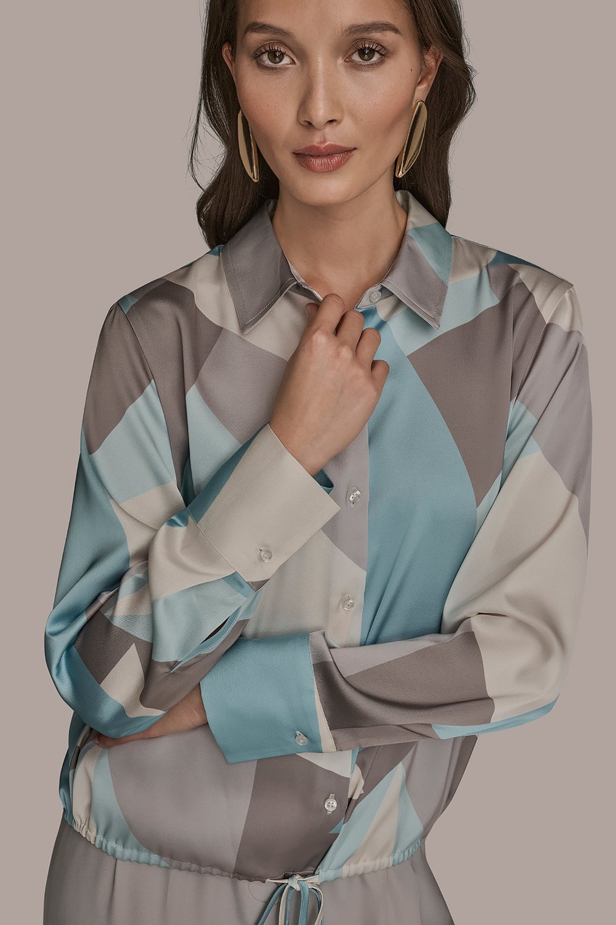 Donna Karan LONG-SLEEVE PRINTED DRAWSTRING BLOUSE