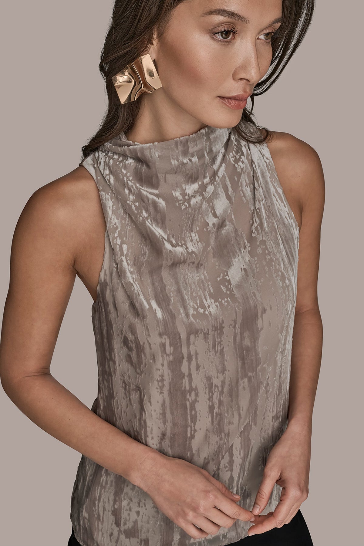 Donna Karan SLEEVELESS HIGH-NECK BURNOUT BLOUSE