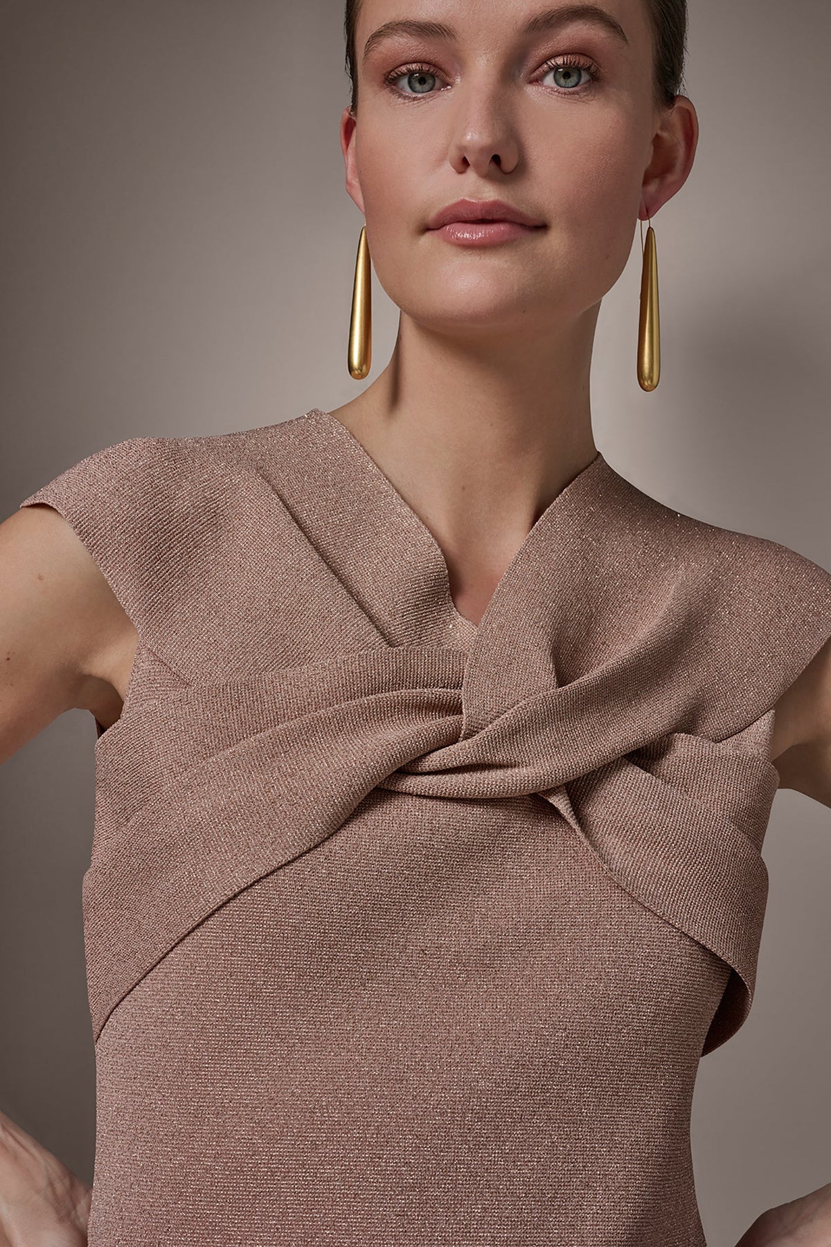 Donna Karan METALLIC TWIST OFF THE SHOULDER SWEATER